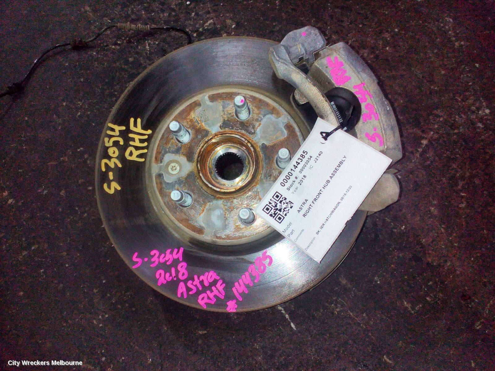 HOLDEN ASTRA RIGHT FRONT HUB ASSEMBLY, BK, 5DR HATCH/WAGON, 09/2016 - 12/2020 - Image 1