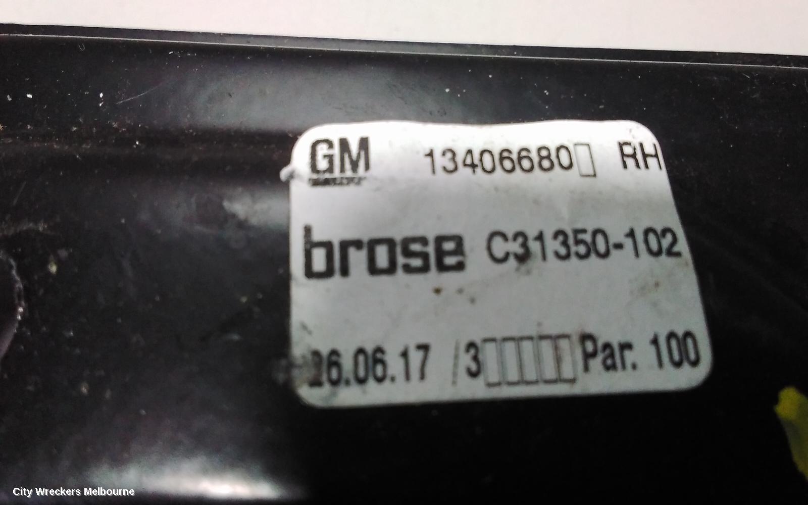 HOLDEN ASTRA RIGHT FRONT WINDOW REG/MOTOR, BK-BL, 09/2016 - 12/2020 - Image 2