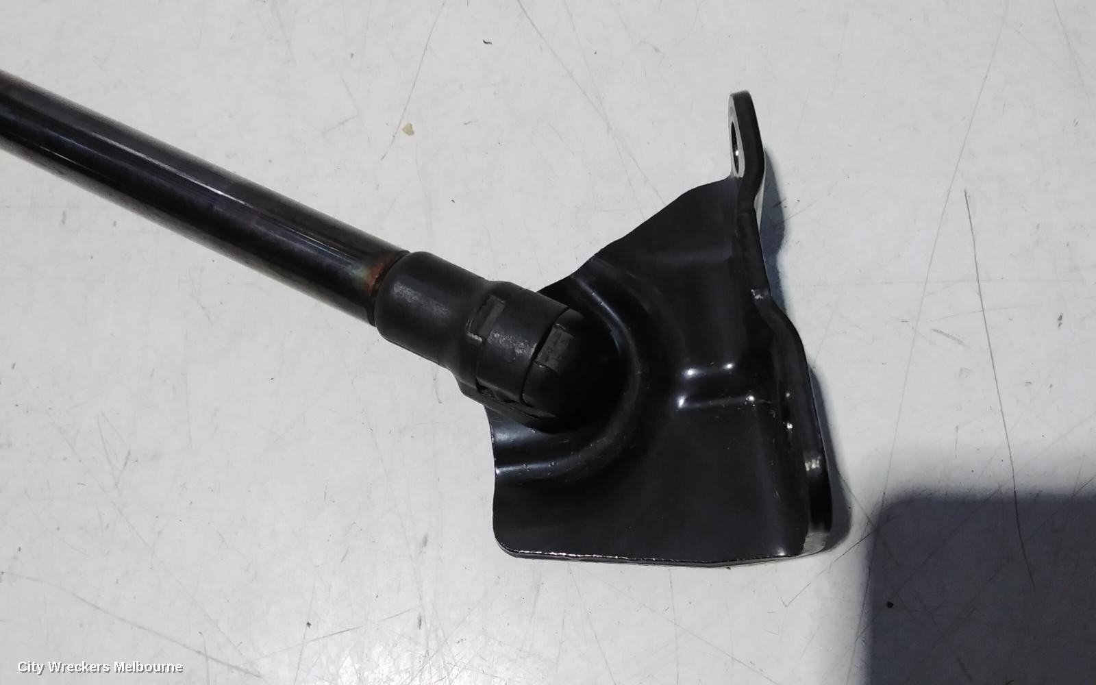 TOYOTA HIACE HATCH STRUT, SLWB, LH SIDE, 300 SERIES, 02/2019 ONWARDS - Image 3