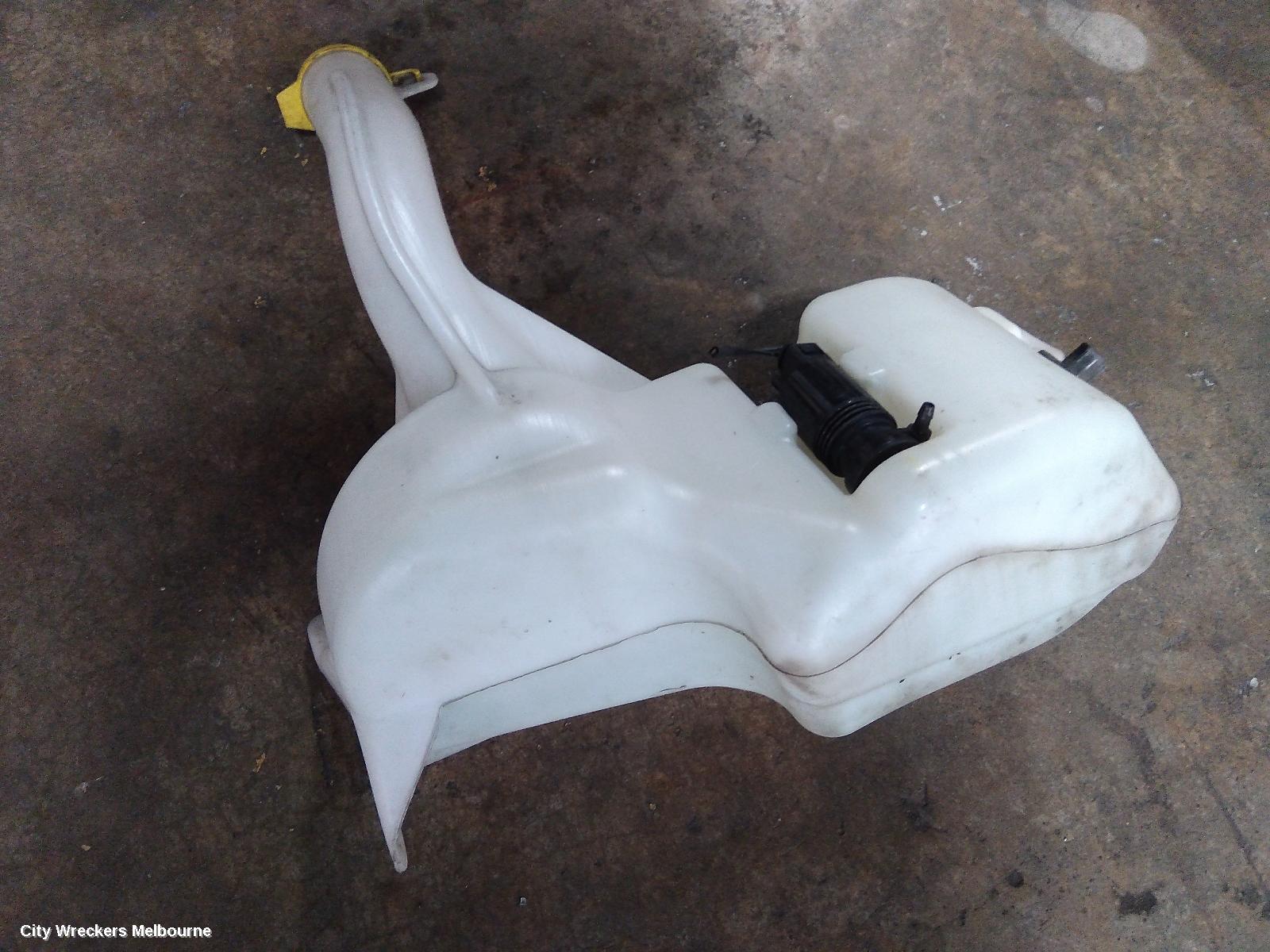 CHRYSLER 300C WASHER BOTTLE, LX2, 07/2012 - 12/2014 - Image 3