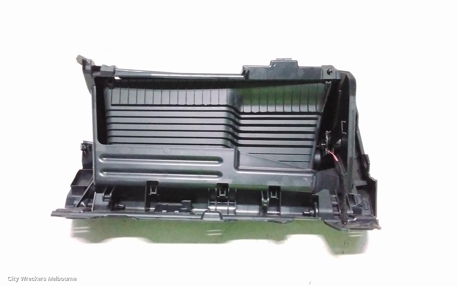 VOLKSWAGEN GOLF GLOVE BOX, GEN 8, 09/2020 ONWARDS - Image 3