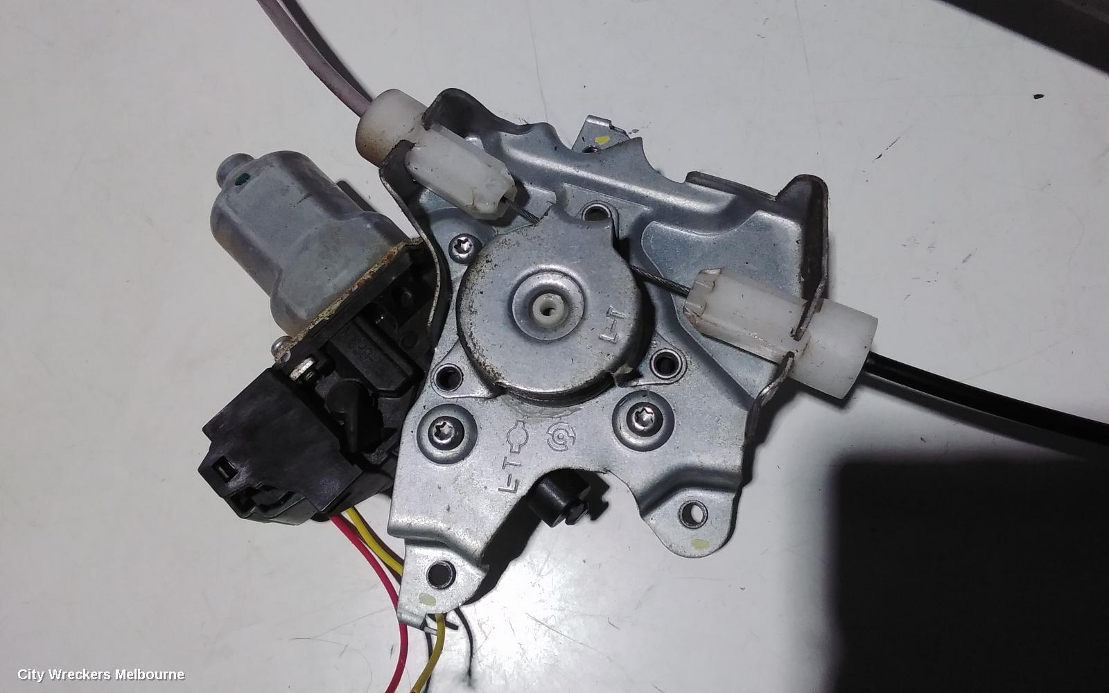 NISSAN NAVARA LEFT FRONT WINDOW REG/MOTOR, NP300, 05/2015 ONWARDS - Image 3