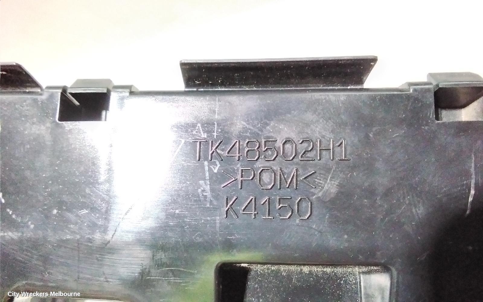 MAZDA CX9, TC, 07/2016 - 12/2024, RHR BAR BRAKET: 81913 - Image 3