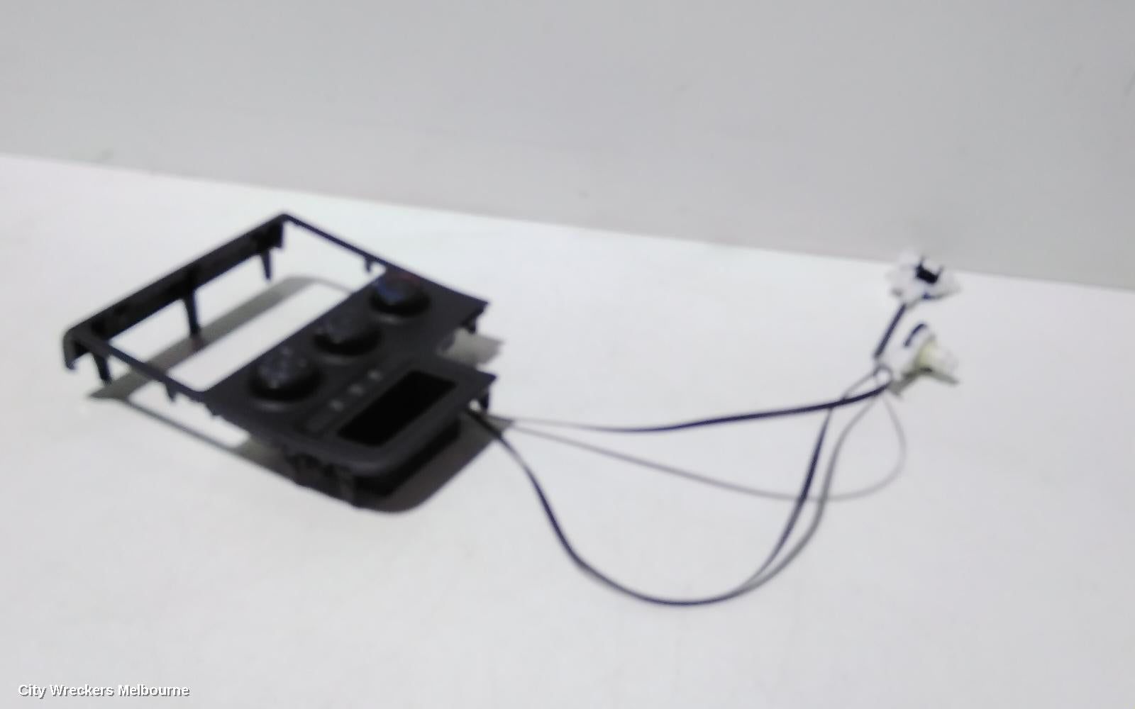 TOYOTA HIACE HEATER/AC CONTROLS, DUAL ZONE TYPE, 300 SERIES, 04/2019 ONWARDS - Image 1