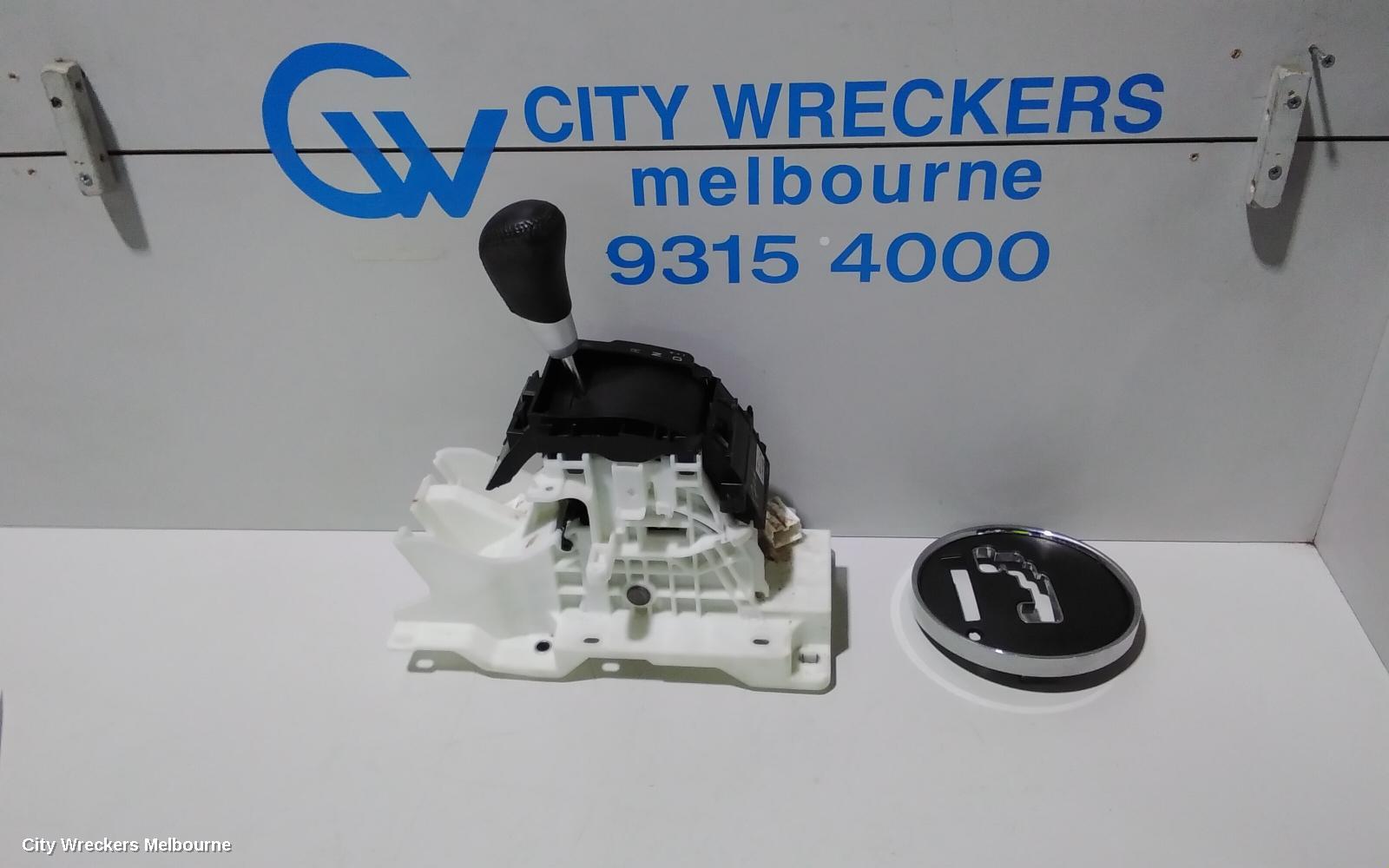 PEUGEOT 4008 GEAR STICK/SHIFTER, FLOOR SHIFT LEVER ASSY, 05/2012 - 12/2017 - Image 1