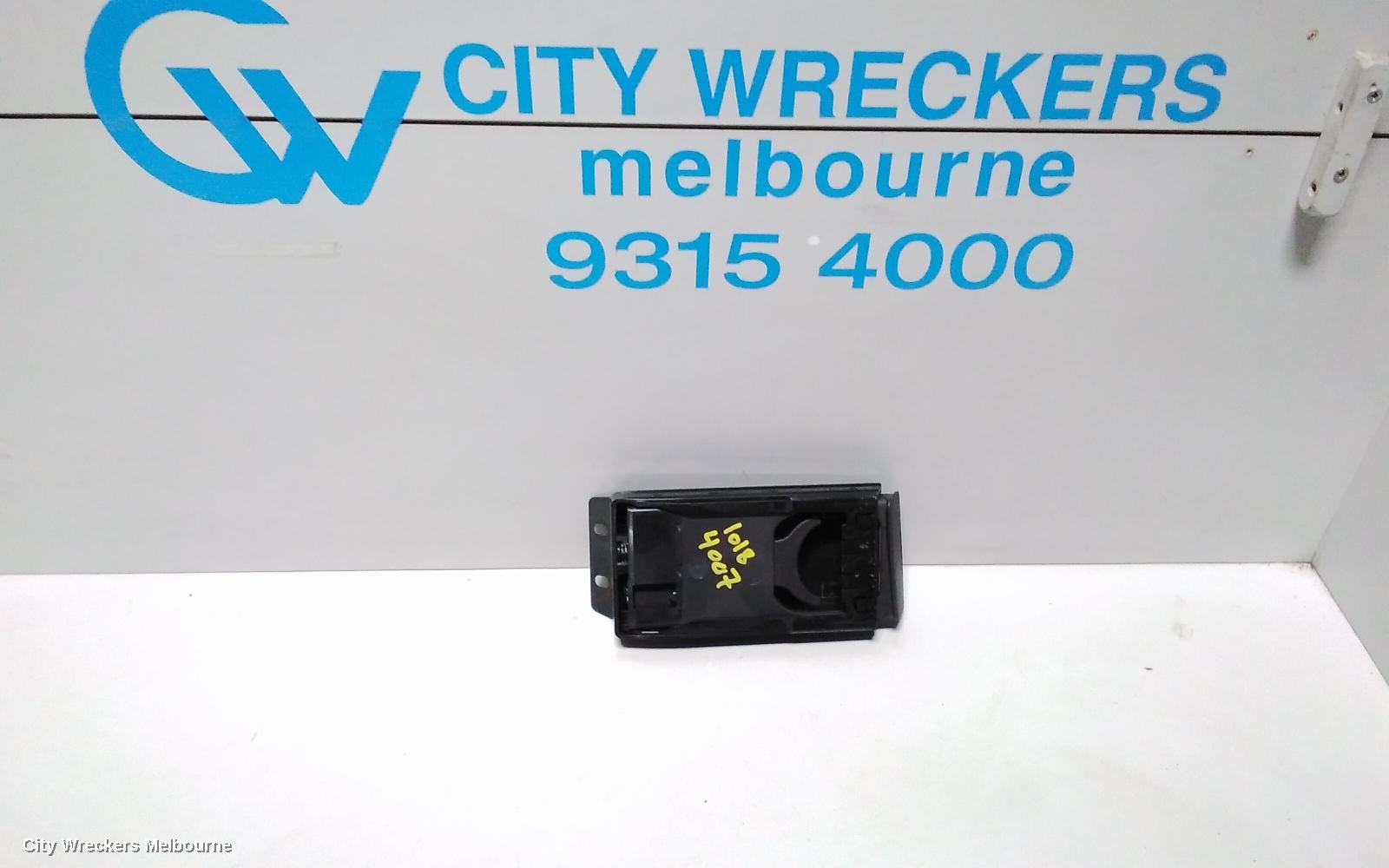 PEUGEOT 4007, GS, 10/2009 - 08/2013, CUP HOLDER: 71471 - Image 1
