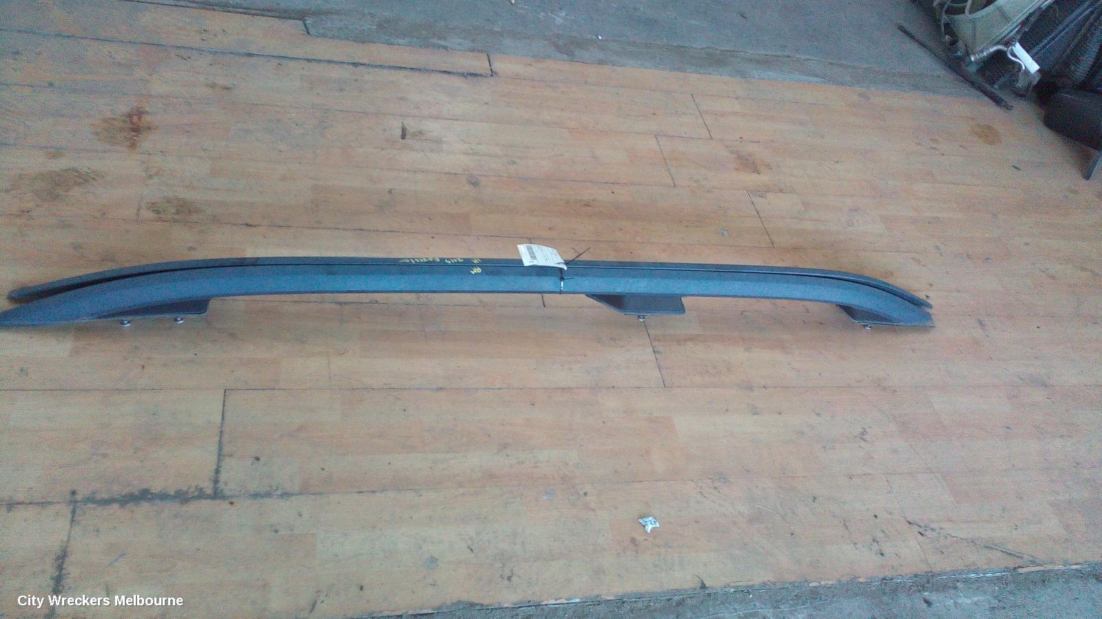 SUBARU FORESTER ROOF RAIL - Image 2
