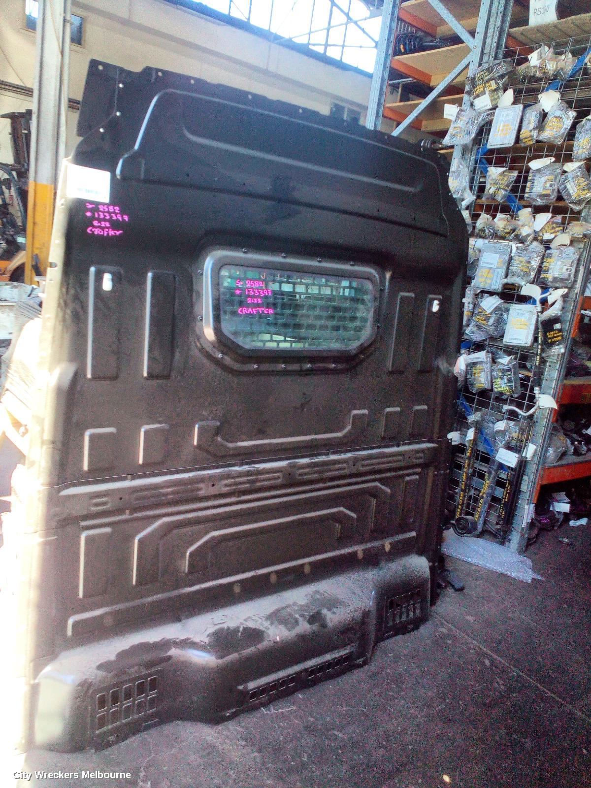VOLKSWAGEN CRAFTER CARGO BARRIER, SY1, LOW ROOF, 08/2017 ONWARDS - Image 1