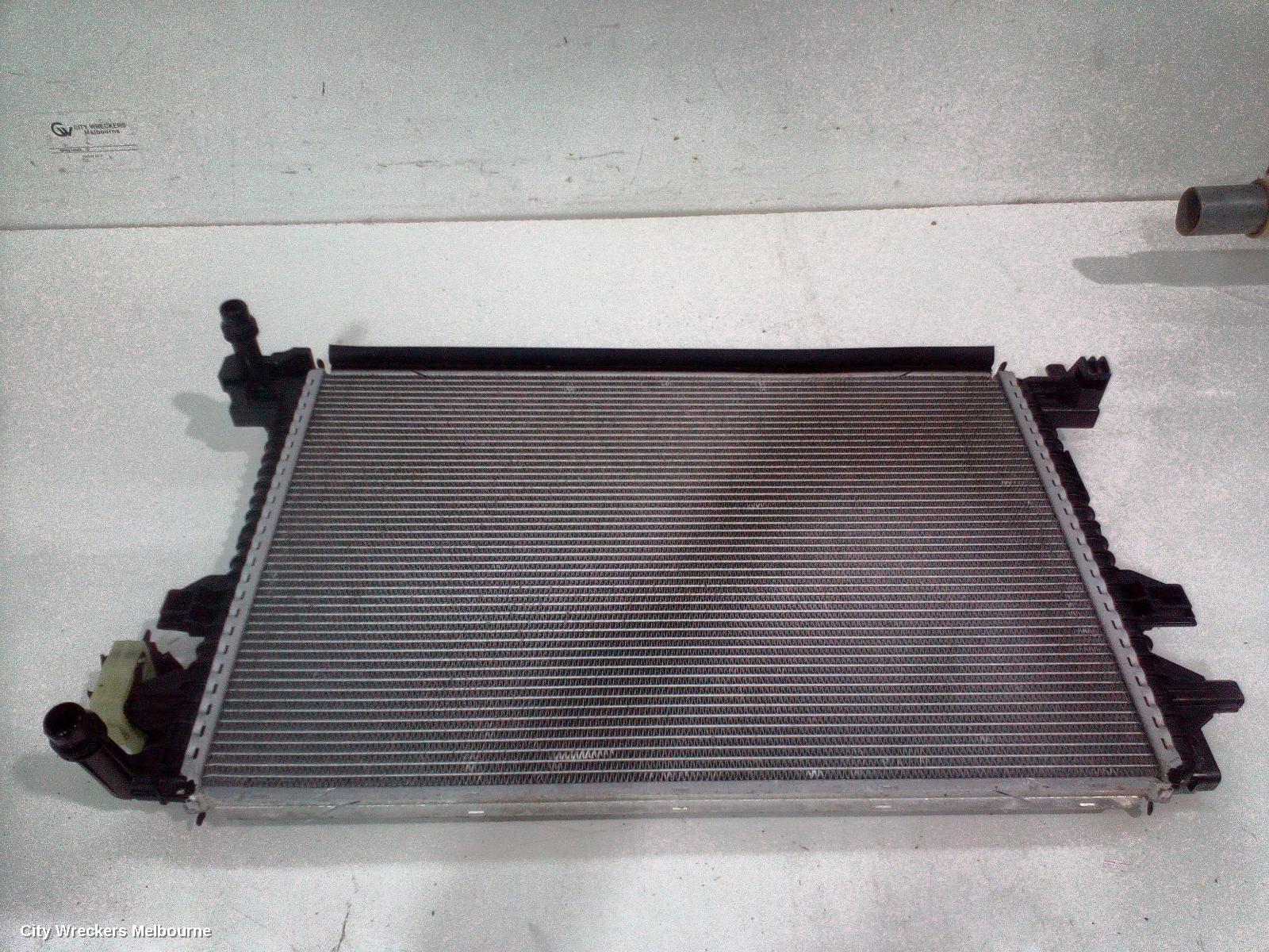 VOLKSWAGEN GOLF RADIATOR, SECONDARY RADIATOR (CLOSEST TO BUMPER), PETROL, 1.4, TURBO, GEN 8, 09/2020 ONWARDS - Image 2