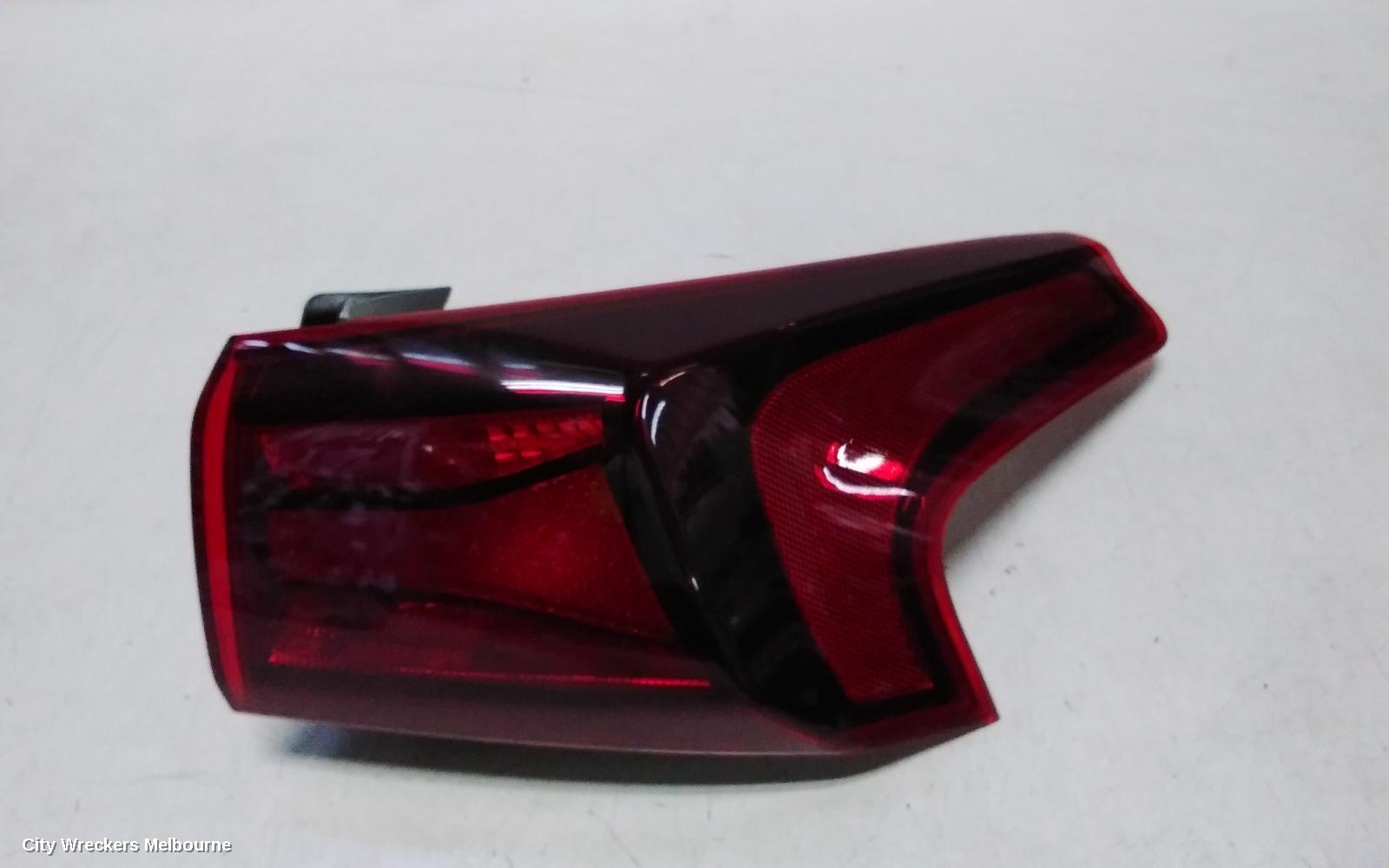 HYUNDAI SANTA FE RIGHT TAILLIGHT, IN BODY, NON LED TYPE, TM, 10/2020 ONWARDS - Image 1