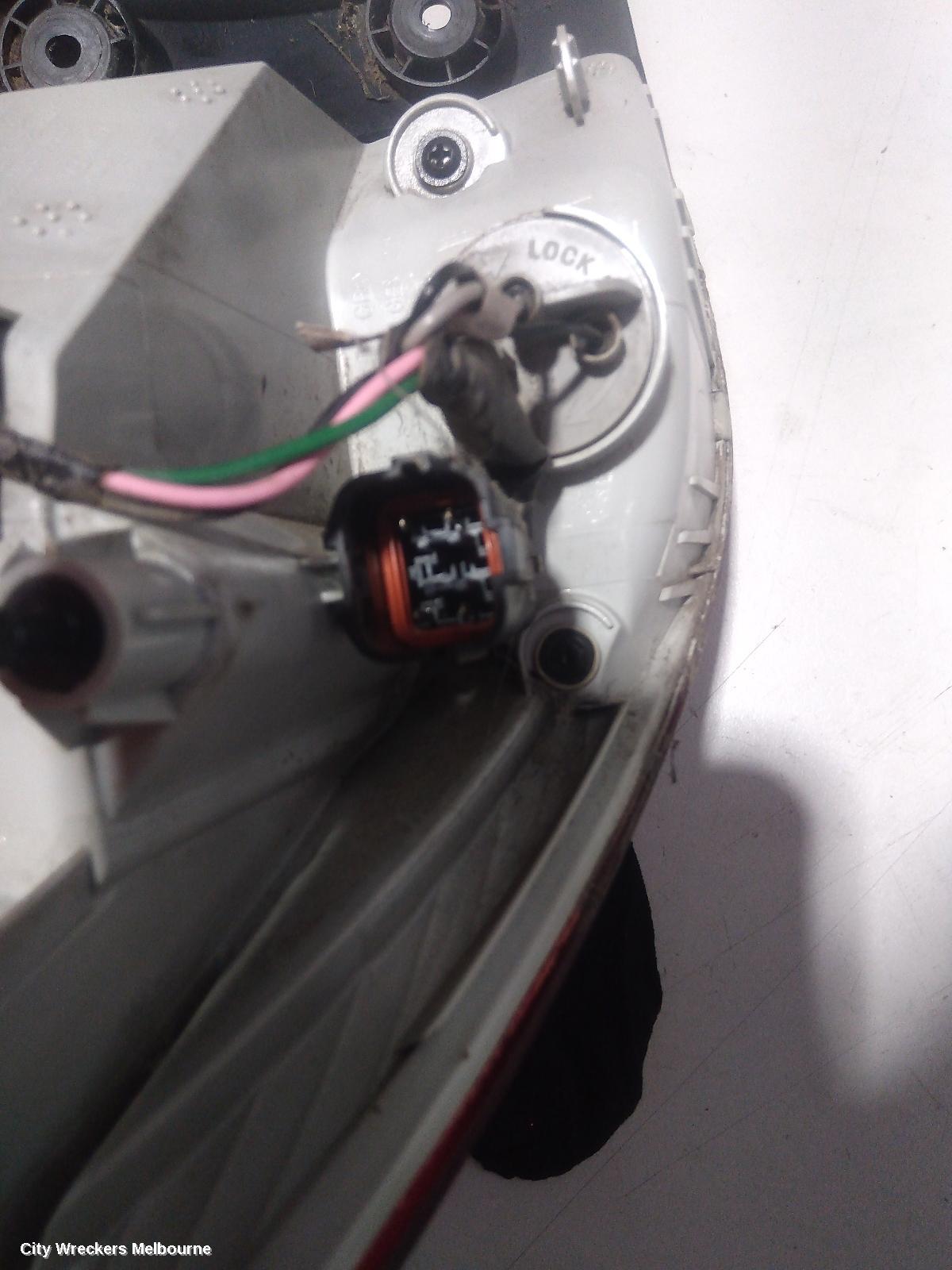 HYUNDAI IX35 RIGHT TAILLIGHT, LM SERIES (VIN KMHJ), IN BODY, 11/2009 - 01/2016 - Image 3
