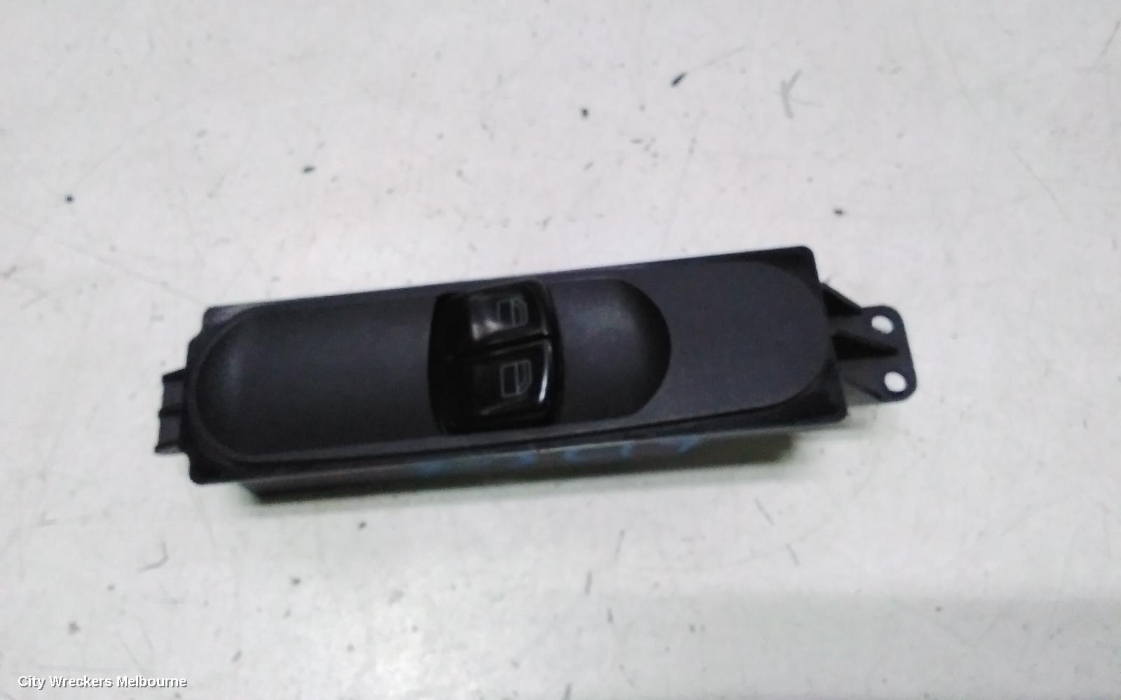 MERCEDES VITO PWR DR WIND SWITCH, RH FRONT (MASTER SWITCH), 639, 04/2004 - 02/2015 - Image 3