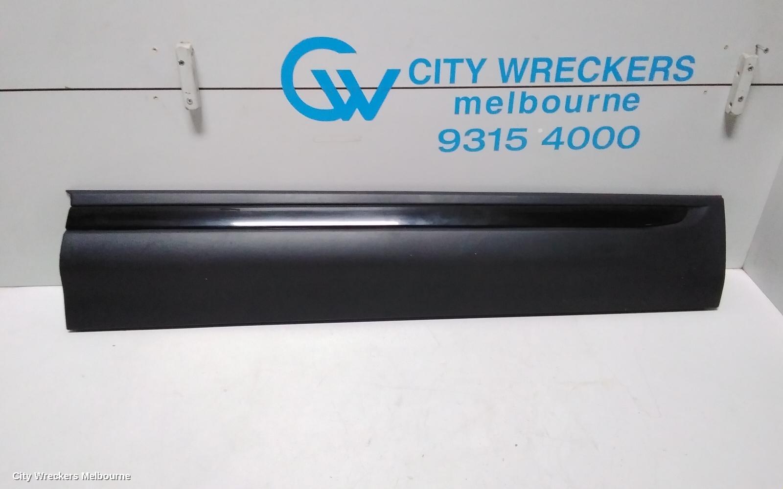 LAND ROVER RANGEROVER EVOQUE DOOR MOULD, RHF BUTTOM MOULD: 77903, L538, 11/2011 - 01/2019 - Image 1