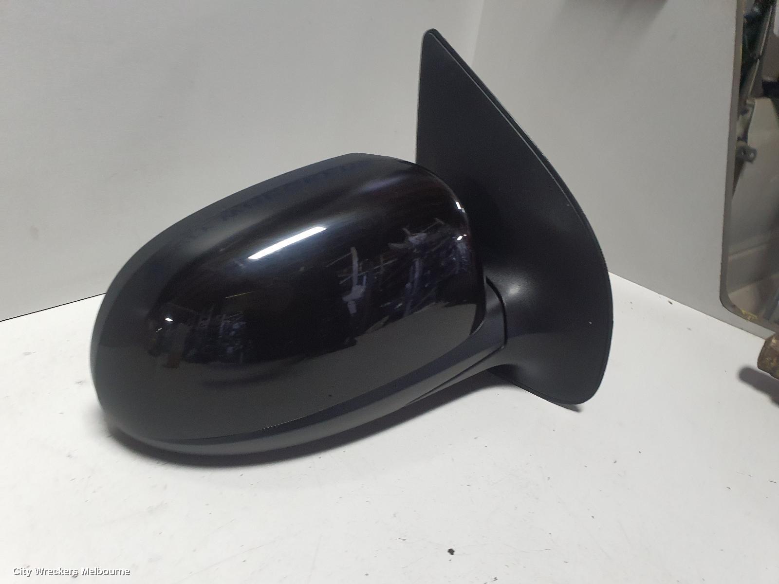 HYUNDAI I30 RIGHT DOOR MIRROR, FD, COLOUR CODED, MANUAL FOLD, NON FLASHER TYPE, 09/2007 - 04/2012 - Image 2