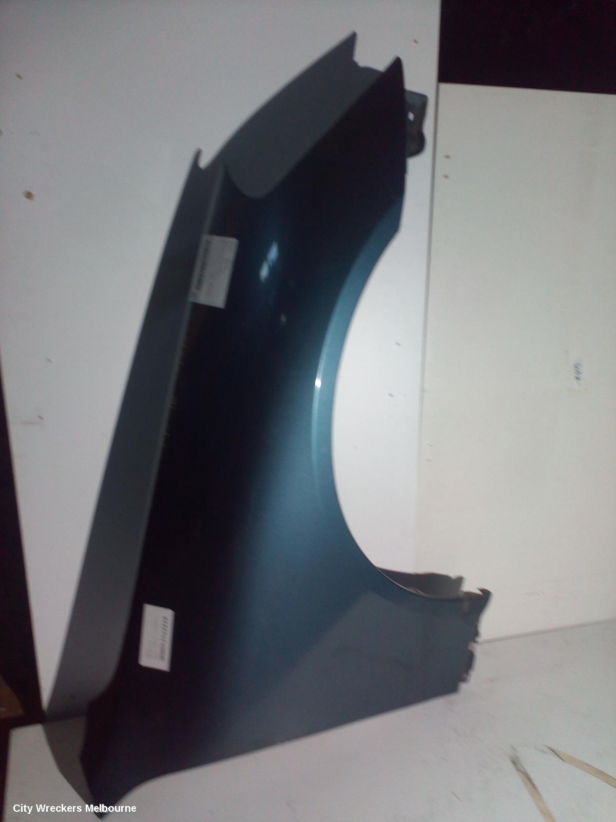 NISSAN SKYLINE RIGHT GUARD, V35, SEDAN, 06/2001 - 06/2007 (IMPORT) - Image 2