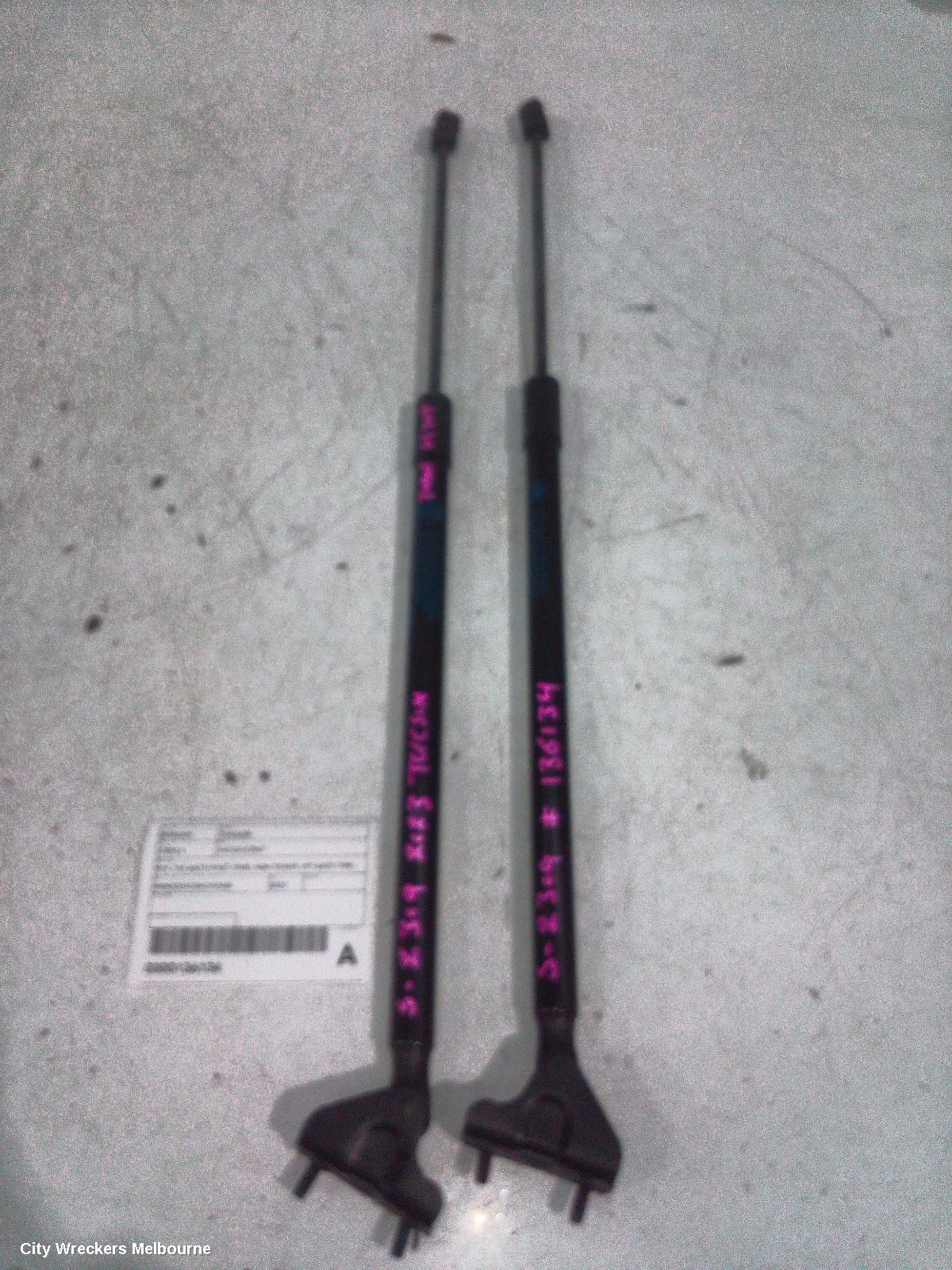 HYUNDAI TUCSON HATCH STRUT, NX4, TAILGATE STRUT (PAIR), NON POWER LIFT GATE TYPE, 02/2021 ONWARDS - Image 2