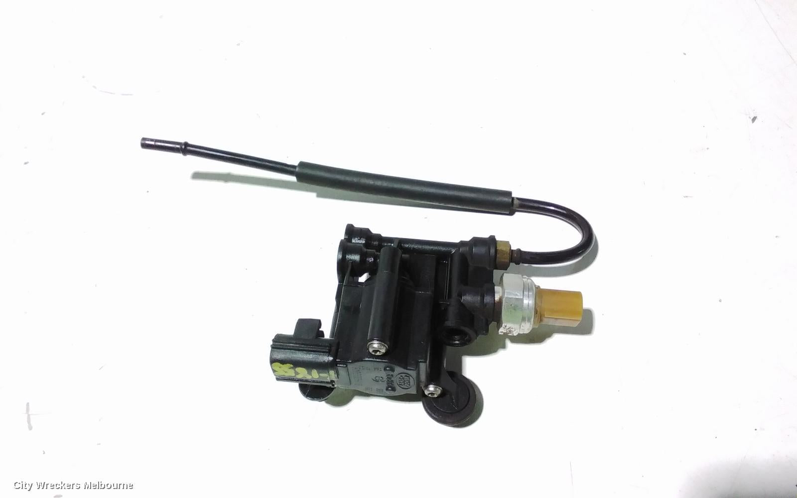 LAND ROVER RANGEROVER SPORT AIR RIDE COMPRESSOR, LEVELLING VALVE BLOCK, RESERVOIR, P/N RVH000046, L320, 08/2005 - 12/2013 - Image 2