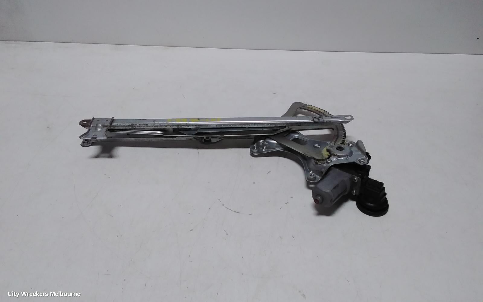 TOYOTA HIACE LEFT FRONT WINDOW REG/MOTOR, DOOR REG AND MOTOR ASSY, TRH/KDH, 03/2005 - 04/2019 - Image 1