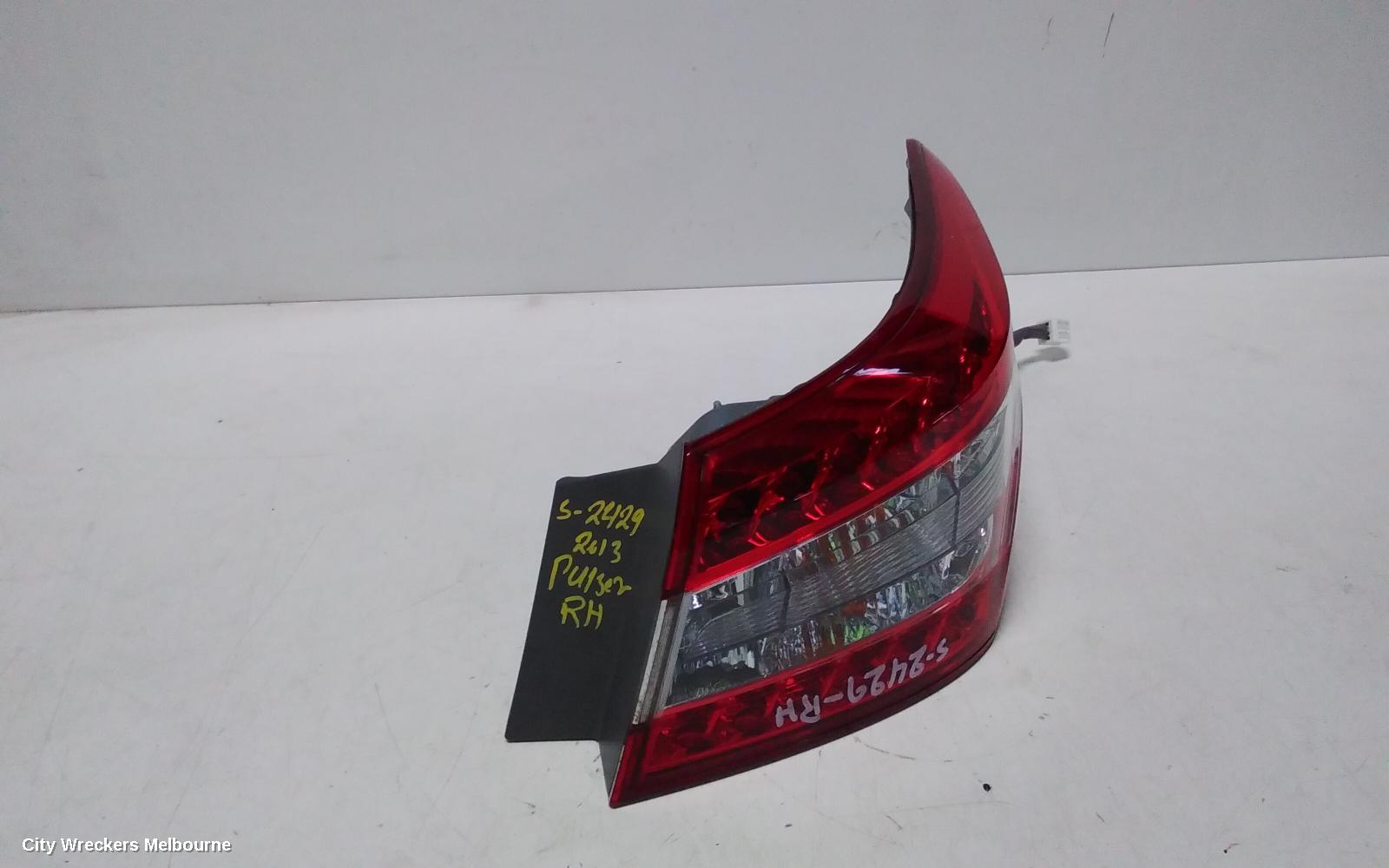NISSAN PULSAR RIGHT TAILLIGHT, B17, SEDAN, 12/2012 - 12/2017 - Image 3