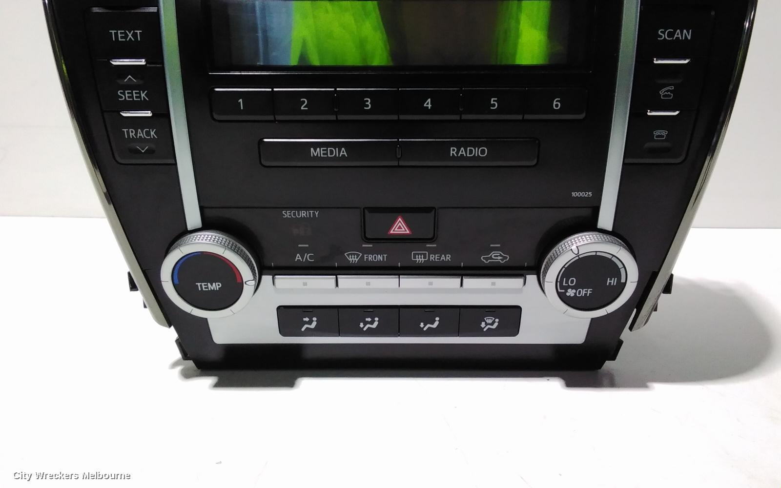 TOYOTA CAMRY RADIO/CD/DVD/SAT/TV, SINGLE DISC CD PLAYER (P/N ON FACE 100025), ASV50/AVV50, 12/2011 - 05/2015 - Image 3