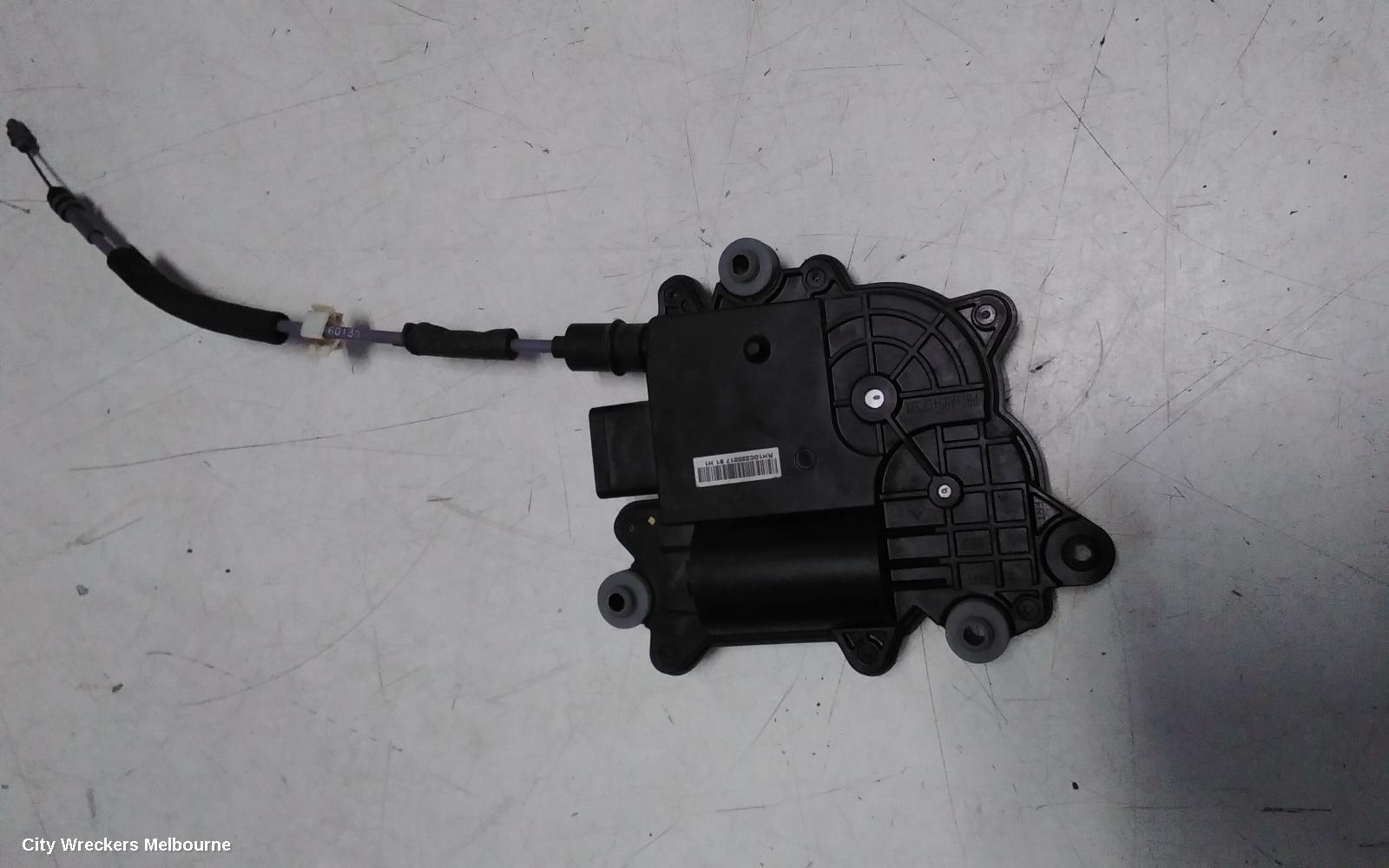 HYUNDAI GENESIS DOOR/BOOT/GATE LOCK, LEFT REAR DOOR LOCK, DH, ULTIMATE PACK TYPE, 11/2014 - 01/2018 - Image 2