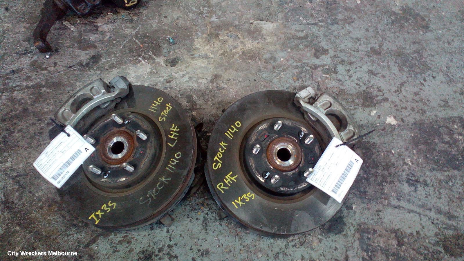 HYUNDAI IX35 RIGHT FRONT HUB ASSEMBLY, LM SERIES, 2WD, PETROL, 11/2009 - 01/2016 - Image 3