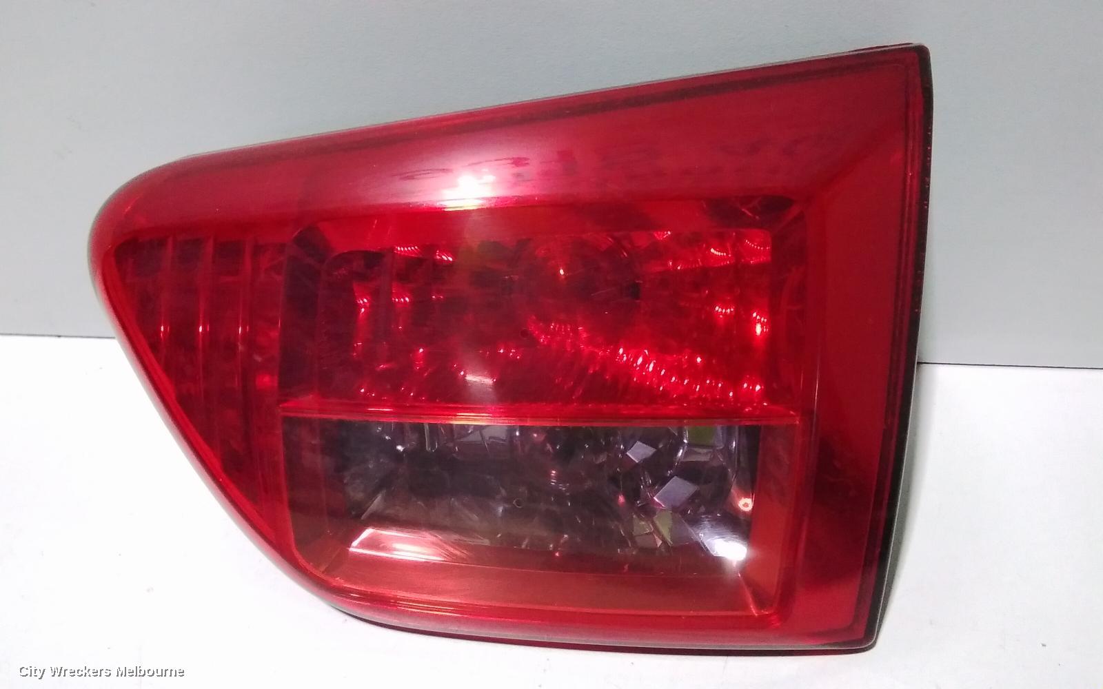 PEUGEOT 4007 REAR GARNISH, TAILGATE LAMP (RH SIDE), 10/2009 - 08/2013 - Image 2