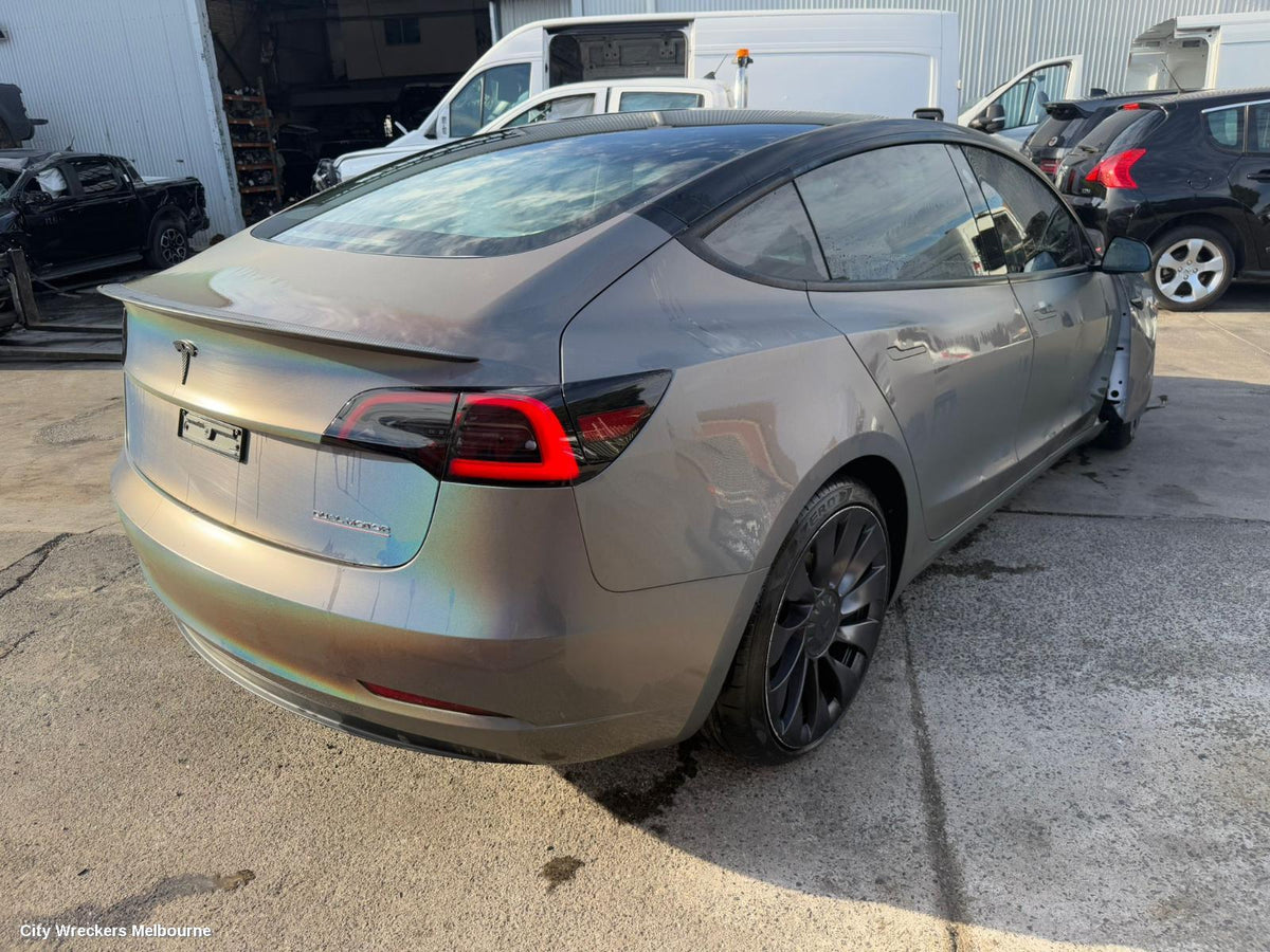 TESLA MODEL 3 RIGHT DOOR MIRROR, 1ST GEN, POWER, FOLDING, HEATED, DIMMING, BLACK BASE TYPE, 06/2019 - 08/2023 - Image 3