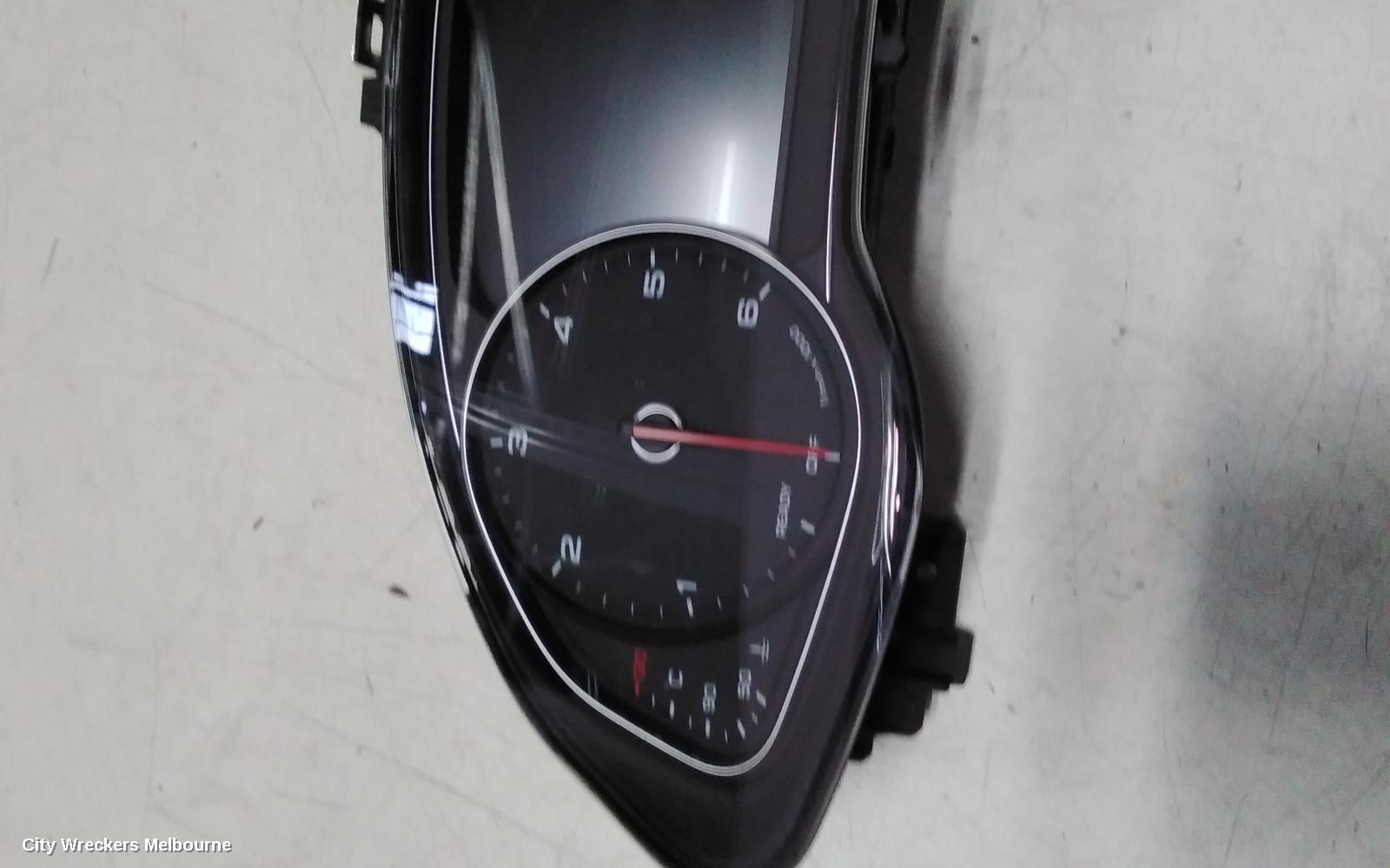 AUDI Q7 INSTRUMENT CLUSTER, INSTRUMENT CLUSTER, DIESEL, AUTO T/M, ANALOGUE TYPE, P/N 4M0920771, 4M, 09/2015 - 03/2020 - Image 3