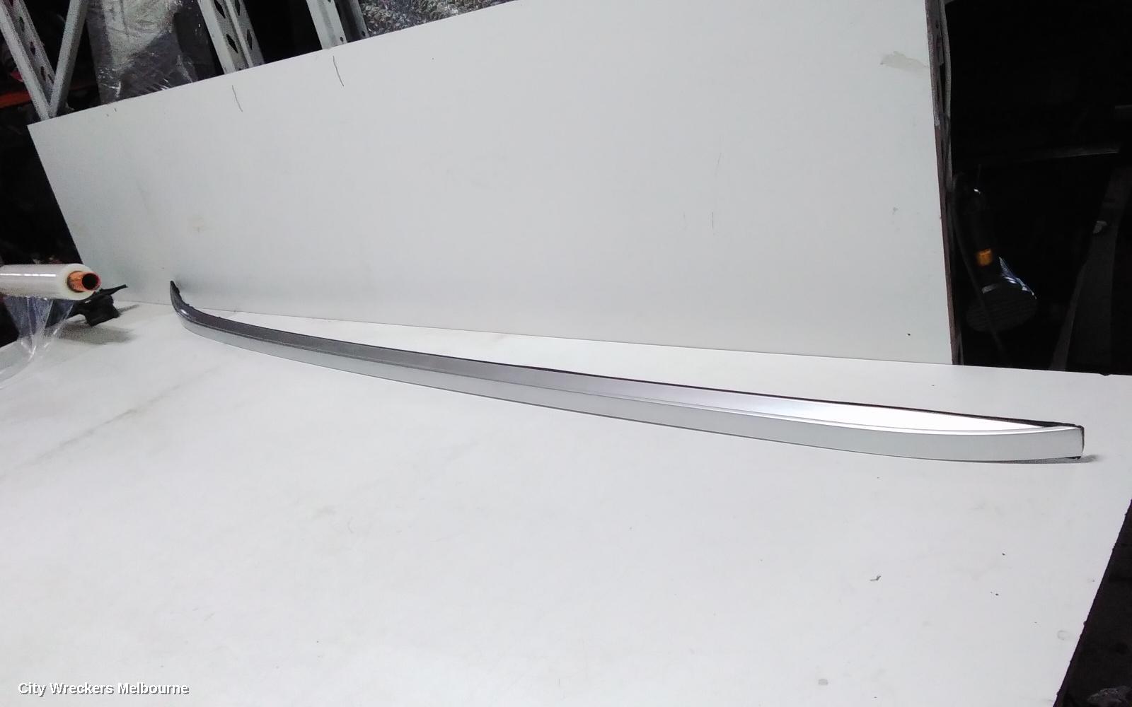 HYUNDAI PALISADE ROOF RAIL - Image 1
