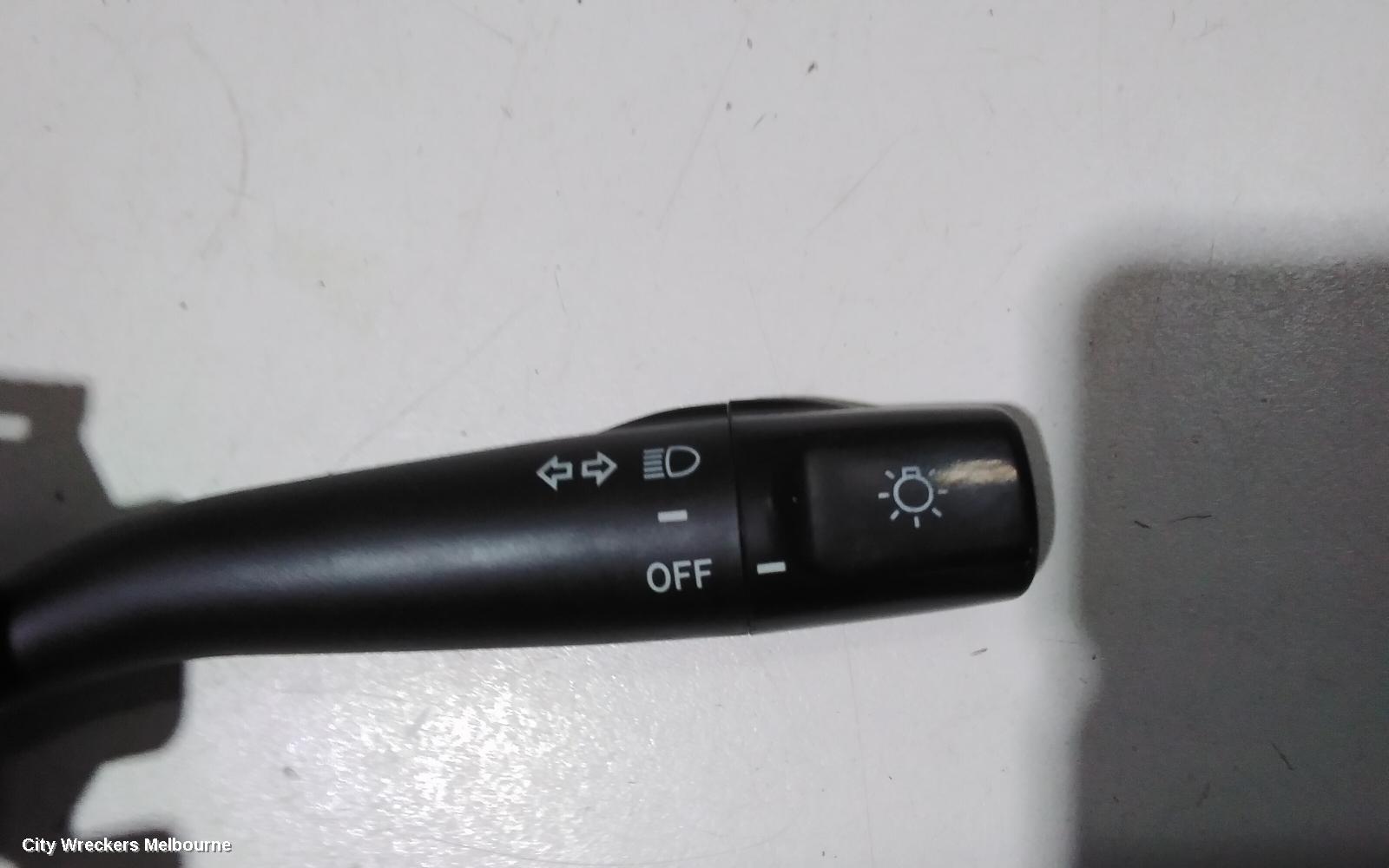 TOYOTA HIACE COMBINATION SWITCH, FLASHER SWITCH, TRH/KDH, 03/2005 - 01/2014 - Image 3