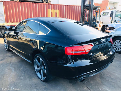 AUDI A5 LEFT FRONT DOOR, 8T, A5/S5, HATCH, 10/2009 - 11/2016 - Image 2