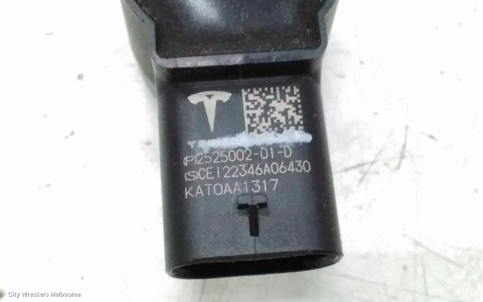TESLA MODEL Y, 1ST GEN, 03/2022 ONWARDS, FRONT BAR CRASH SENSOR: 138234 - Image 3