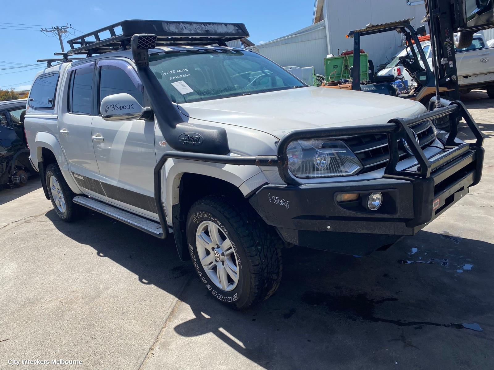 VOLKSWAGEN AMAROK LEFT FRONT DOOR, 2H, DUAL CAB, 10/2010 - 09/2022 - Image 3
