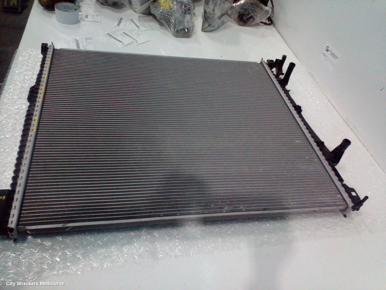 VOLKSWAGEN CRAFTER RADIATOR, AUTO/MANUAL, DIESEL, SY1, 08/2017 ONWARDS - Image 2