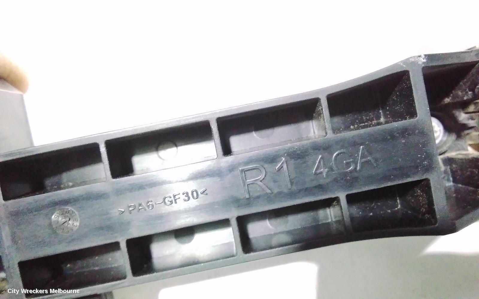 NISSAN XTRAIL DOOR HANDLE, OUTER, RH FRONT, COLOUR CODED, T32, 02/2014 ONWARDS - Image 3