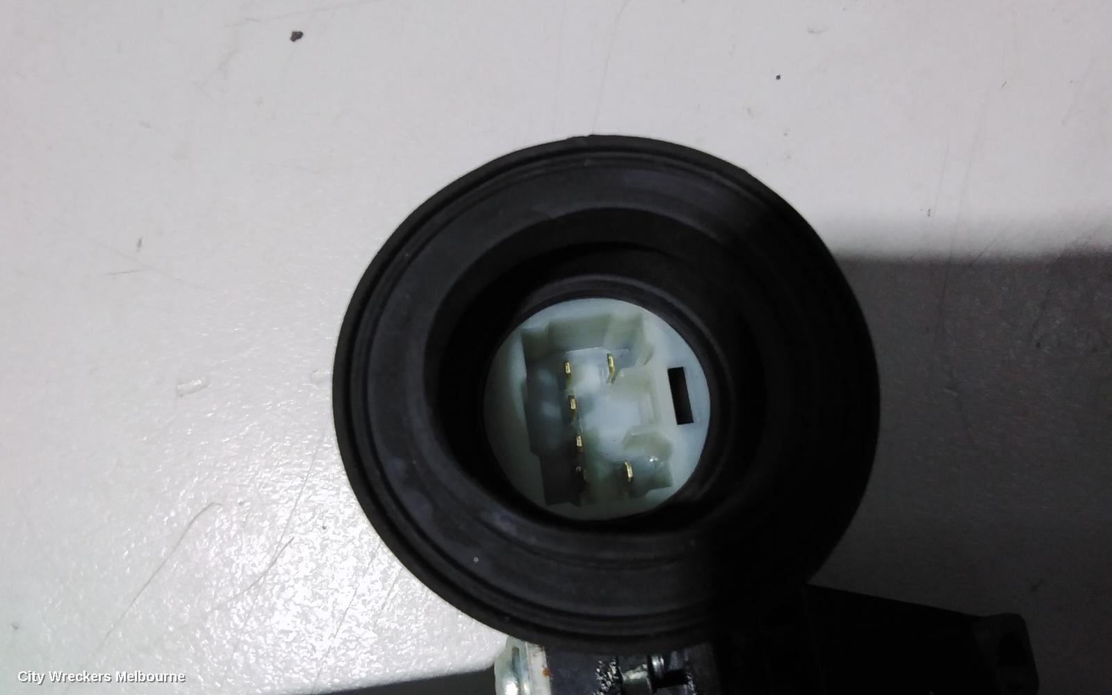 TOYOTA COROLLA RIGHT REAR WND REG/MOTOR, ZRE172R, SEDAN, 12/2013 - 06/2019 - Image 3