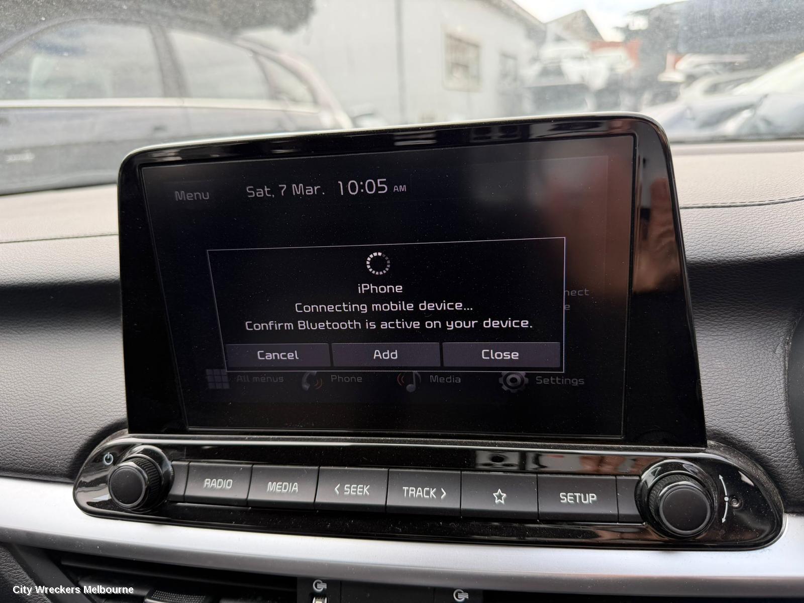 KIA CERATO RADIO/CD/DVD/SAT/TV, HEAD UNIT & TOUCHSCREEN, 8IN, W/WIRELESS SMARTPHONE INTEGRATION, BD, 04/2021 - 09/2024 - Image 3