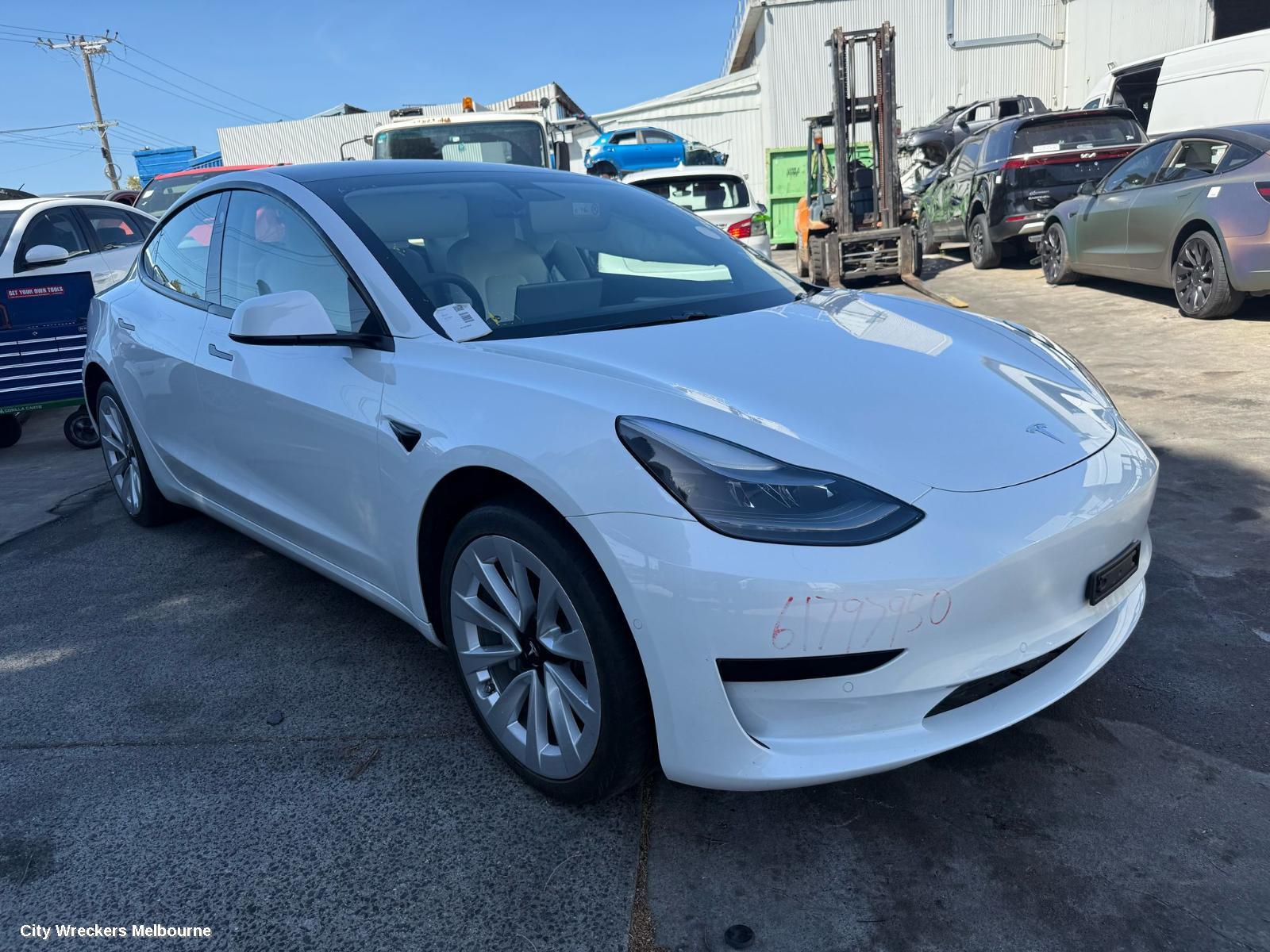 TESLA MODEL 3 RIGHT FRONT DOOR WINDOW, 1ST GEN, 06/2019 ONWARDS - Image 2
