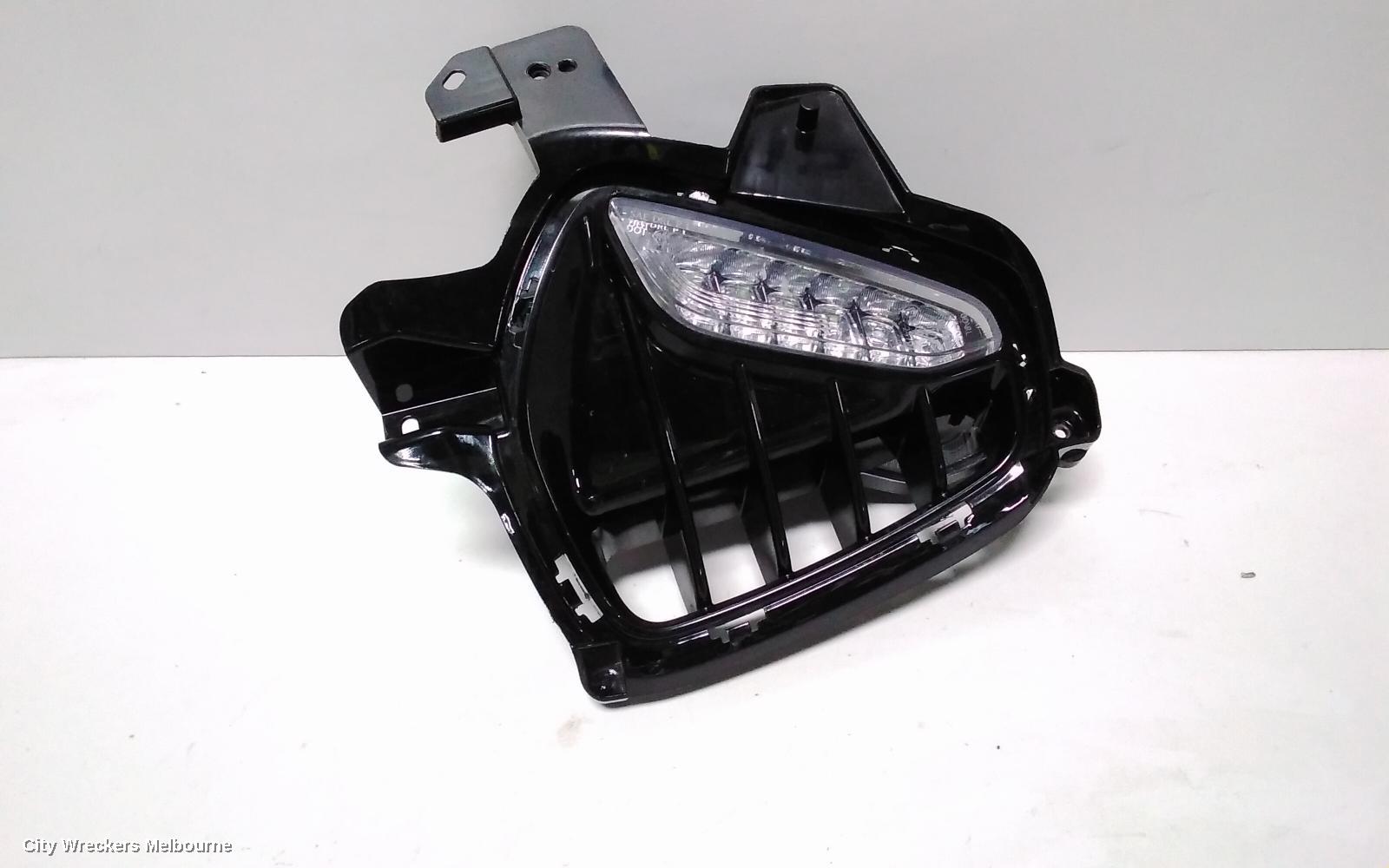 HYUNDAI I30 LEFT INDICATOR/FOG/SIDE, DAYTIME RUNNING LAMP, PD, HATCH (S. KOREA VIN KMMH, GO/ACTIVE/ELITE/SR, SINGLE LED TYPE (3 PIN PLUG), 03/2017 - 08/2020 - Image 3