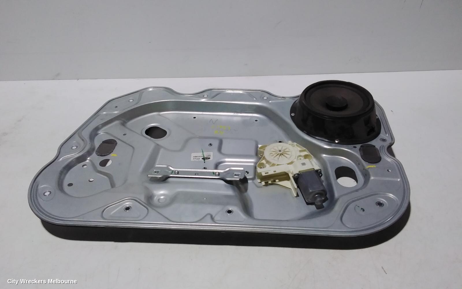 FORD FOCUS RIGHT FRONT WINDOW REG/MOTOR, LV, CL/LX/TDCI/ZETEC, 11/2008 - 07/2011 - Image 1