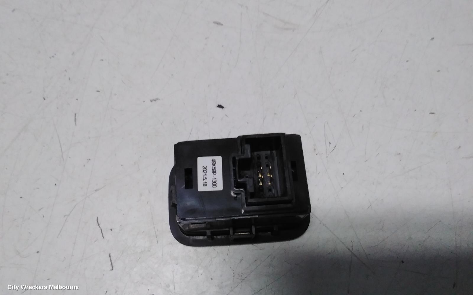 KIA SPORTAGE, QL, 10/2015 - 08/2021, TAILGATE LIFE POWER SWITCH ~ 49X59P-1300: 115934 - Image 3