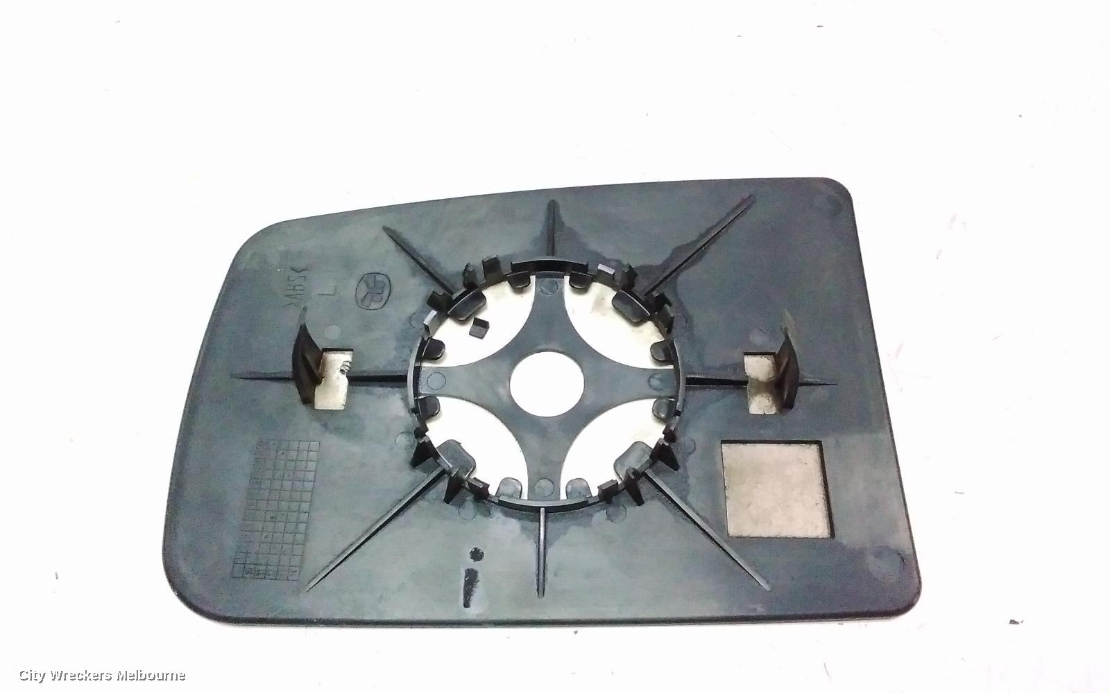 LDV V80 LEFT DOOR MIRROR, POWER, W/ INDICATOR TYPE, BLACK, 01/2013 ONWARDS - Image 3
