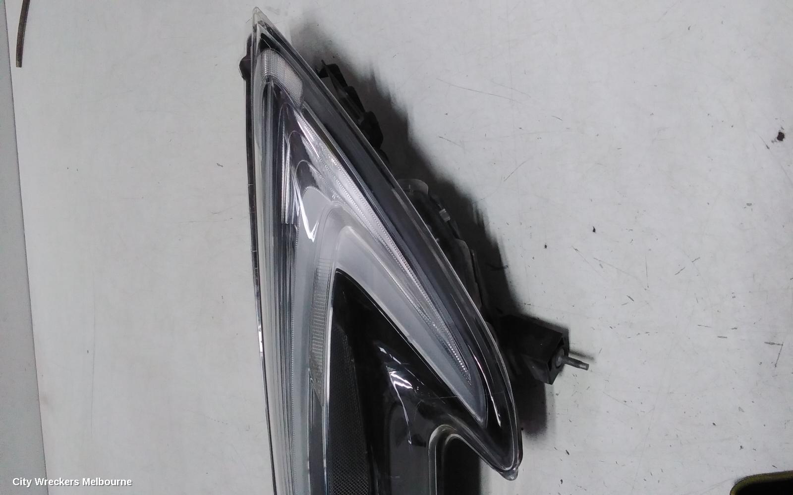 NISSAN JUKE RIGHT INDICATOR/FOG/SIDE, CORNER LAMP, F15, LENS# 3468, 01/2015 - 12/2019 - Image 3