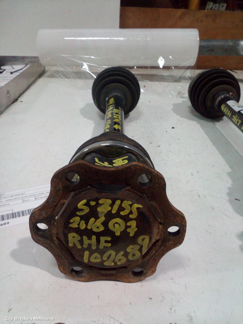 AUDI Q7 RIGHT DRIVESHAFT, FRONT, 3.0, DIESEL, CZZA/CRTC/DHXC/DHXA CODE, 4M, 09/2015 ONWARDS - Image 1