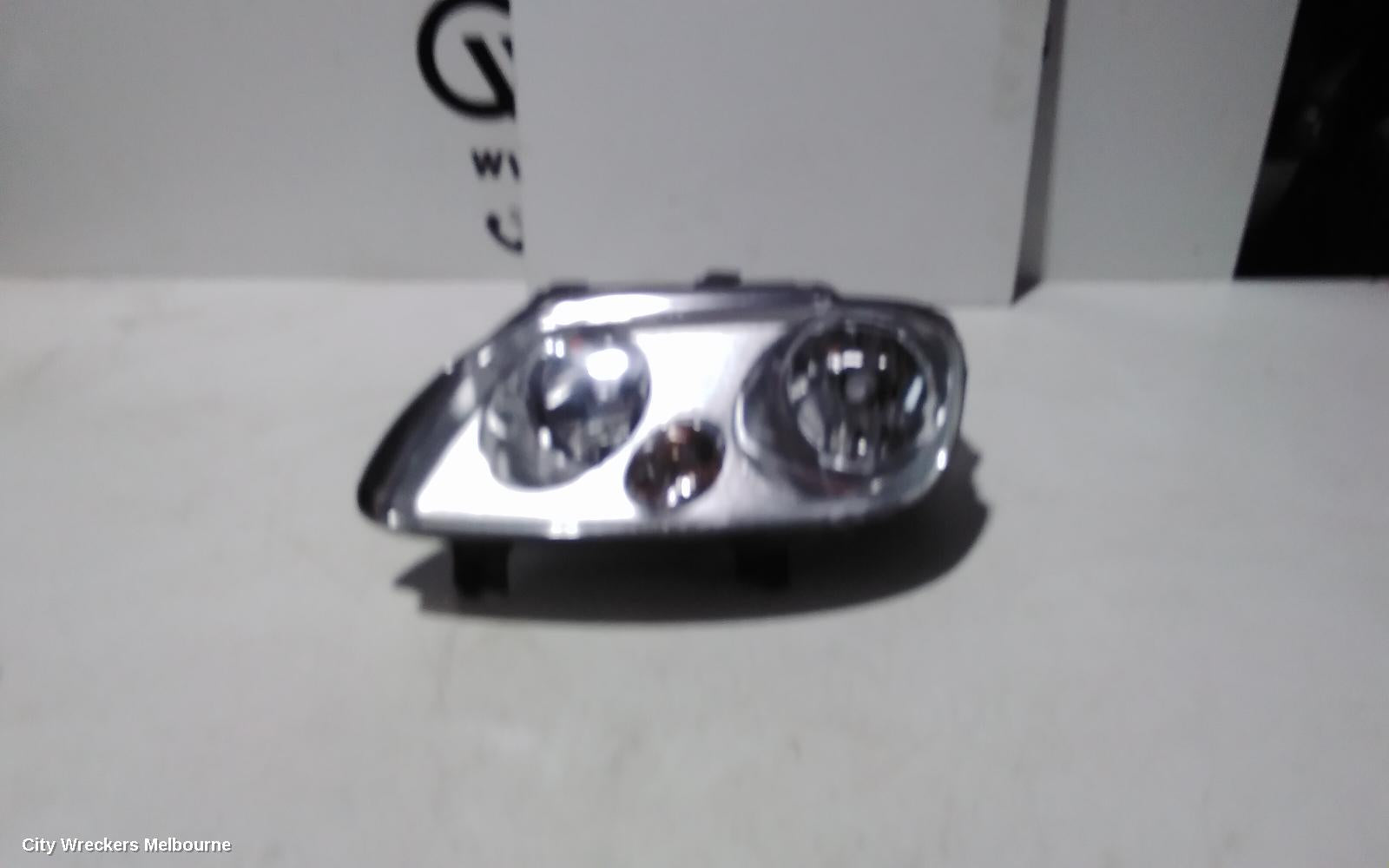 VOLKSWAGEN CADDY LEFT HEADLAMP, 2K, CHROME INSERT TYPE, 12/2004 - 08/2010 - Image 3