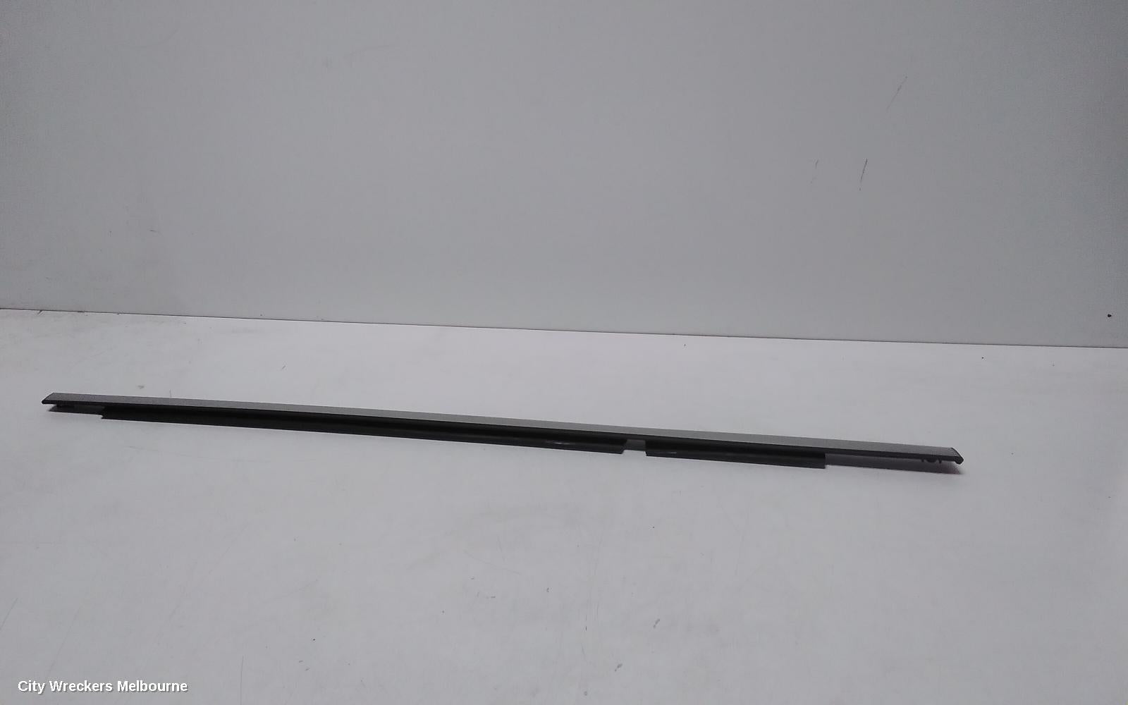 ISUZU MU-X DOOR MOULD, LH REAR DOOR MOULD CHROME VIN: MPAUCS40GMT003498: 111172, 2ND GEN, 03/2021 ONWARDS - Image 2