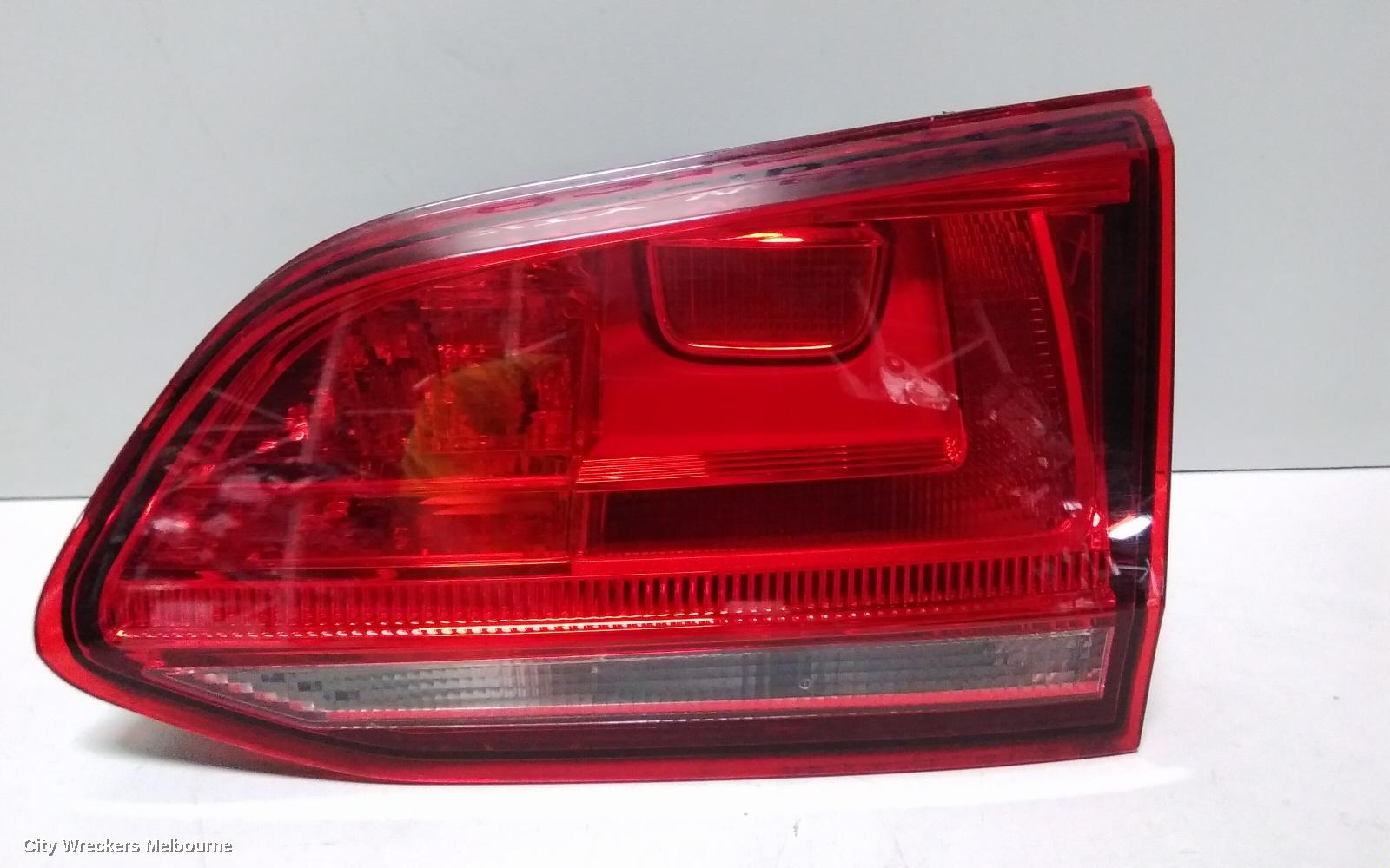 VOLKSWAGEN GOLF REAR GARNISH, TAILGATE LAMP (RH SIDE), GEN 7, WAGON, 08/2013 - 03/2017 - Image 3