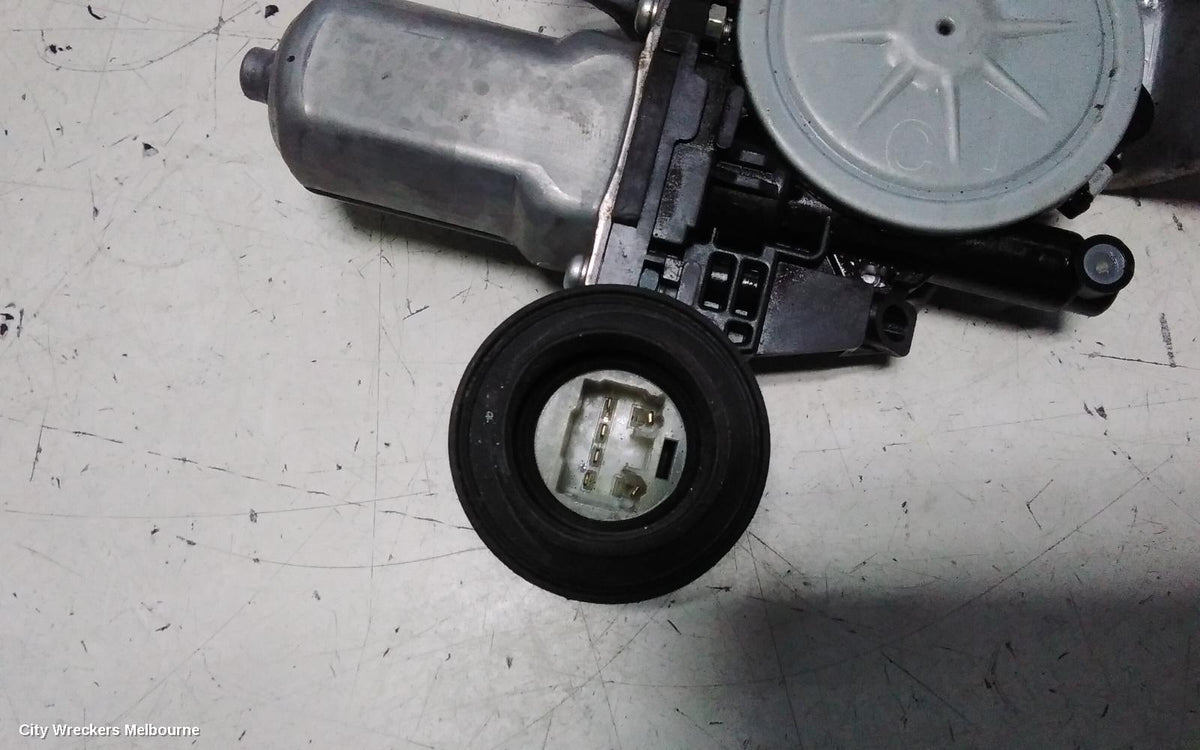 SUZUKI SWIFT RIGHT FRONT WINDOW REG/MOTOR, RS415/RS416, POWER, 09/2004 - 02/2011 - Image 2