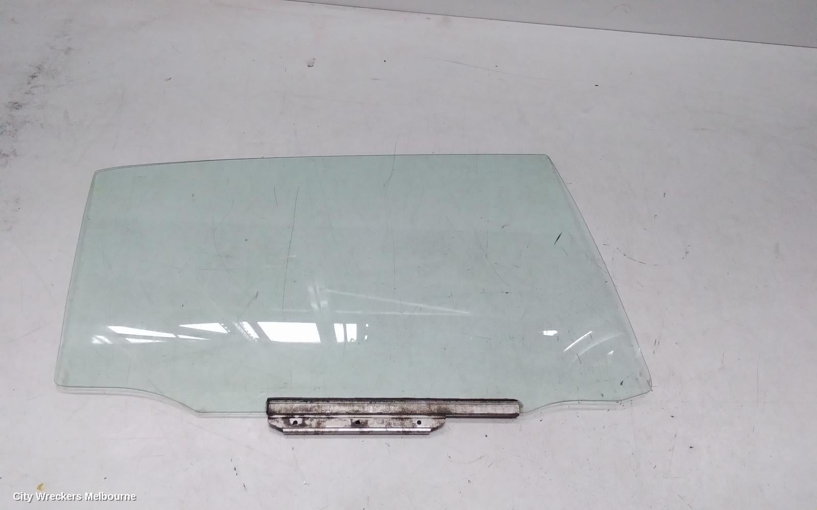 TOYOTA COROLLA RIGHT REAR DOOR WINDOW, ZZE122 (JAPAN-VIN JTD), HATCH, 12/2001 - 04/2007 - Image 1